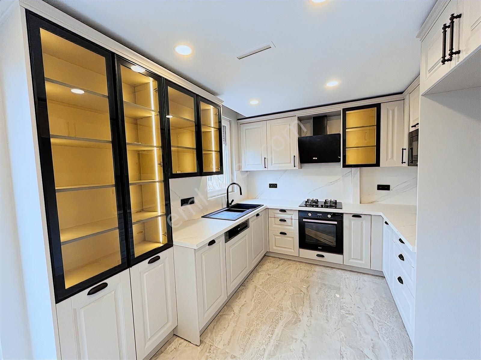 Utkudan Erenköy Divanın Sokağında Ebeveyn Banyolu Satılık 3+1 - Görsel 30