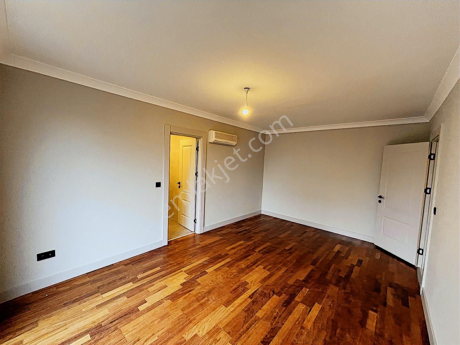 Utkudan Erenköy Divanın Sokağında Ebeveyn Banyolu Satılık 3+1 - Görsel 24