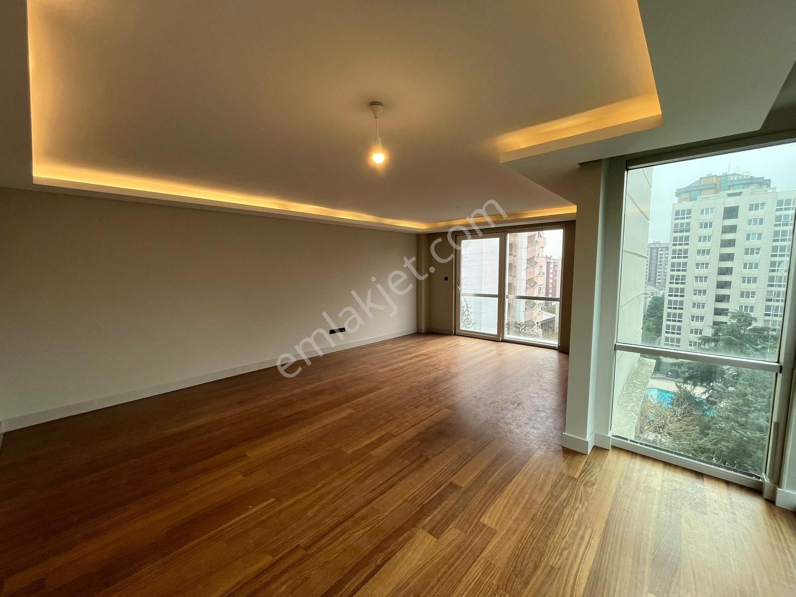 Utkudan Erenköy Divanın Sokağında Ebeveyn Banyolu Satılık 3+1 - Görsel 13