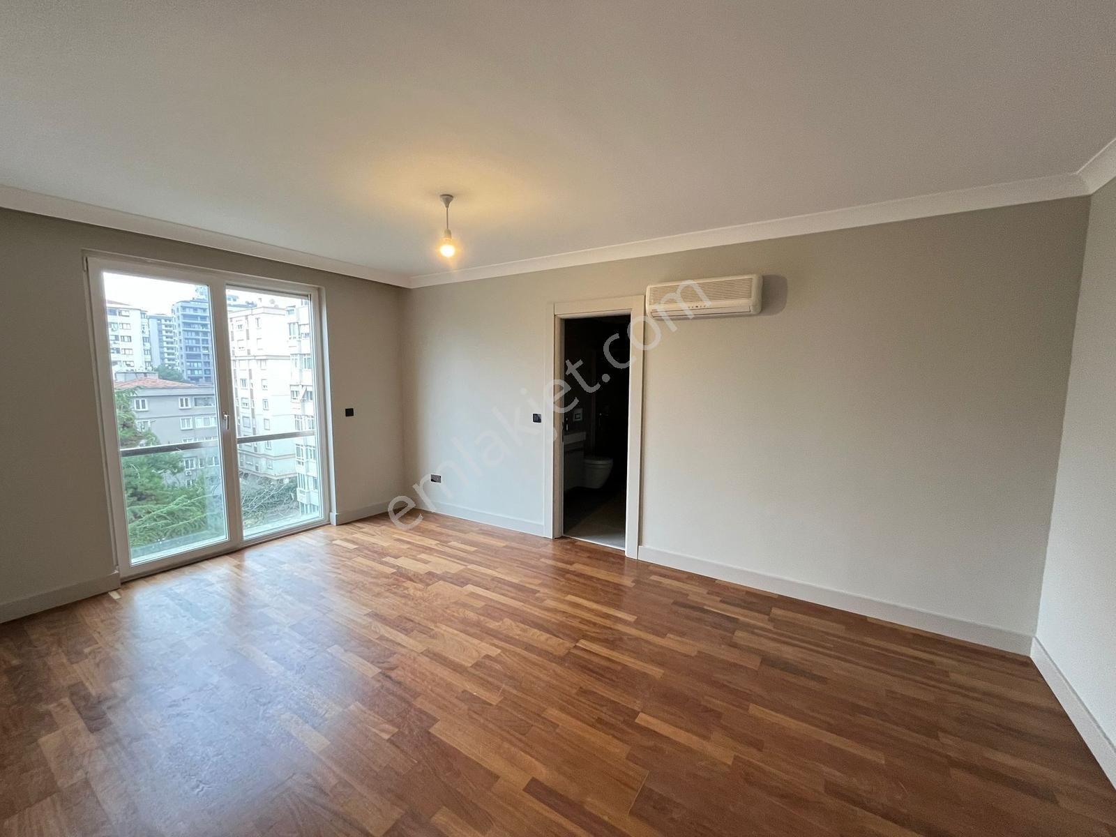 Utkudan Erenköy Divanın Sokağında Ebeveyn Banyolu Satılık 3+1 - Görsel 34