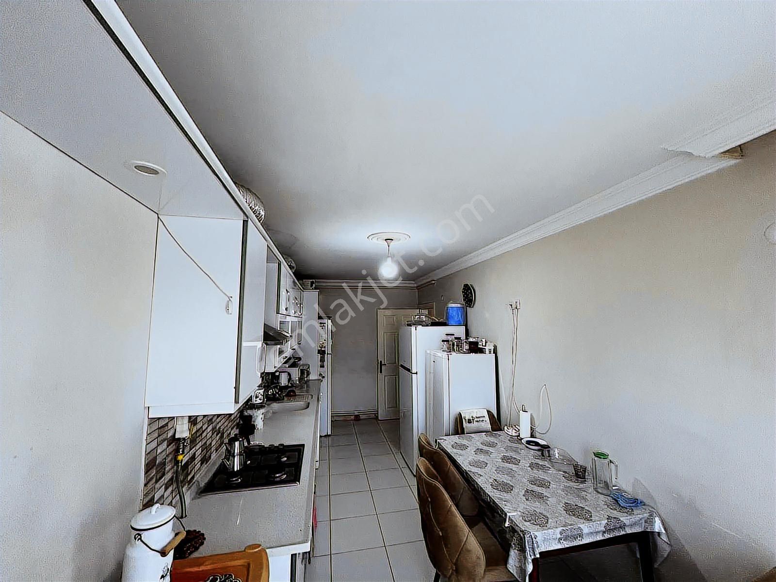 %80e Varan Kredi İmkanı İle 2+1 Kapalı Mutfak Cadde Üzeri Daire - Görsel 2