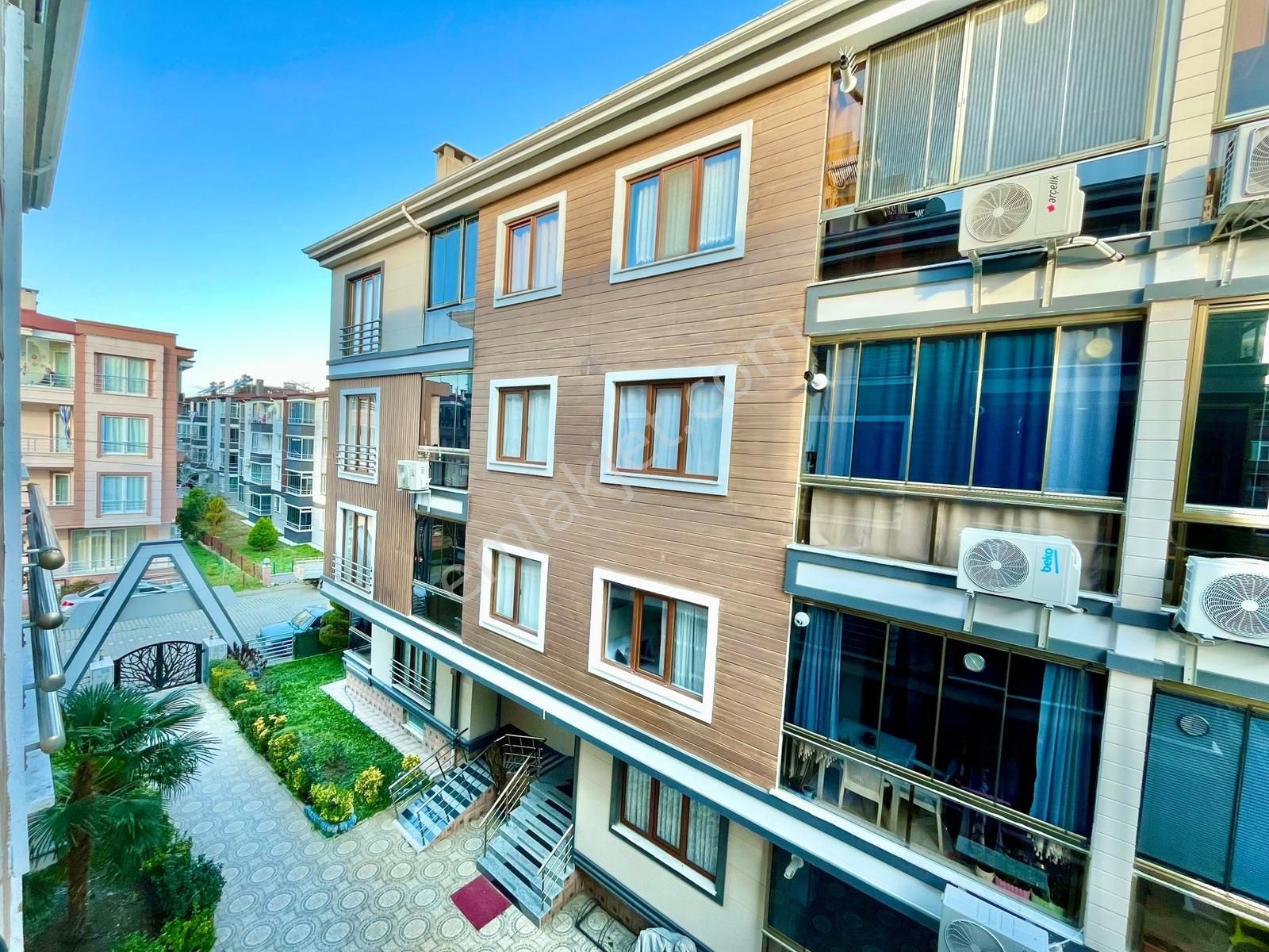 Gümüş'den Altınkumda Geniş Cam Balkonlu Ara Kat Şahane 2+1 Daire - Görsel 8