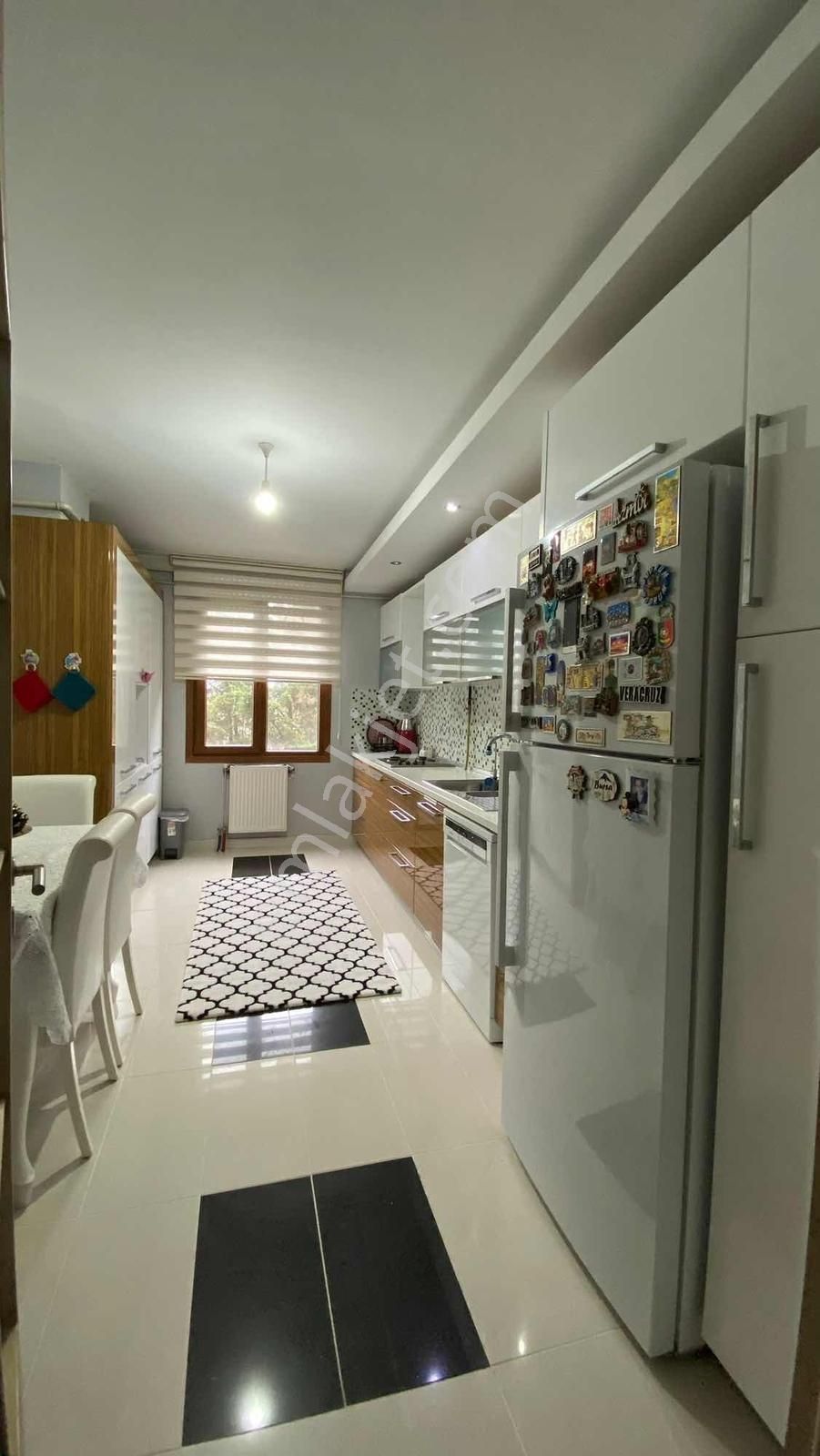 Büyükçekmece'de Site İçinde Deniz Manzaralı Ara Kat 3+1 Daire - Görsel 10