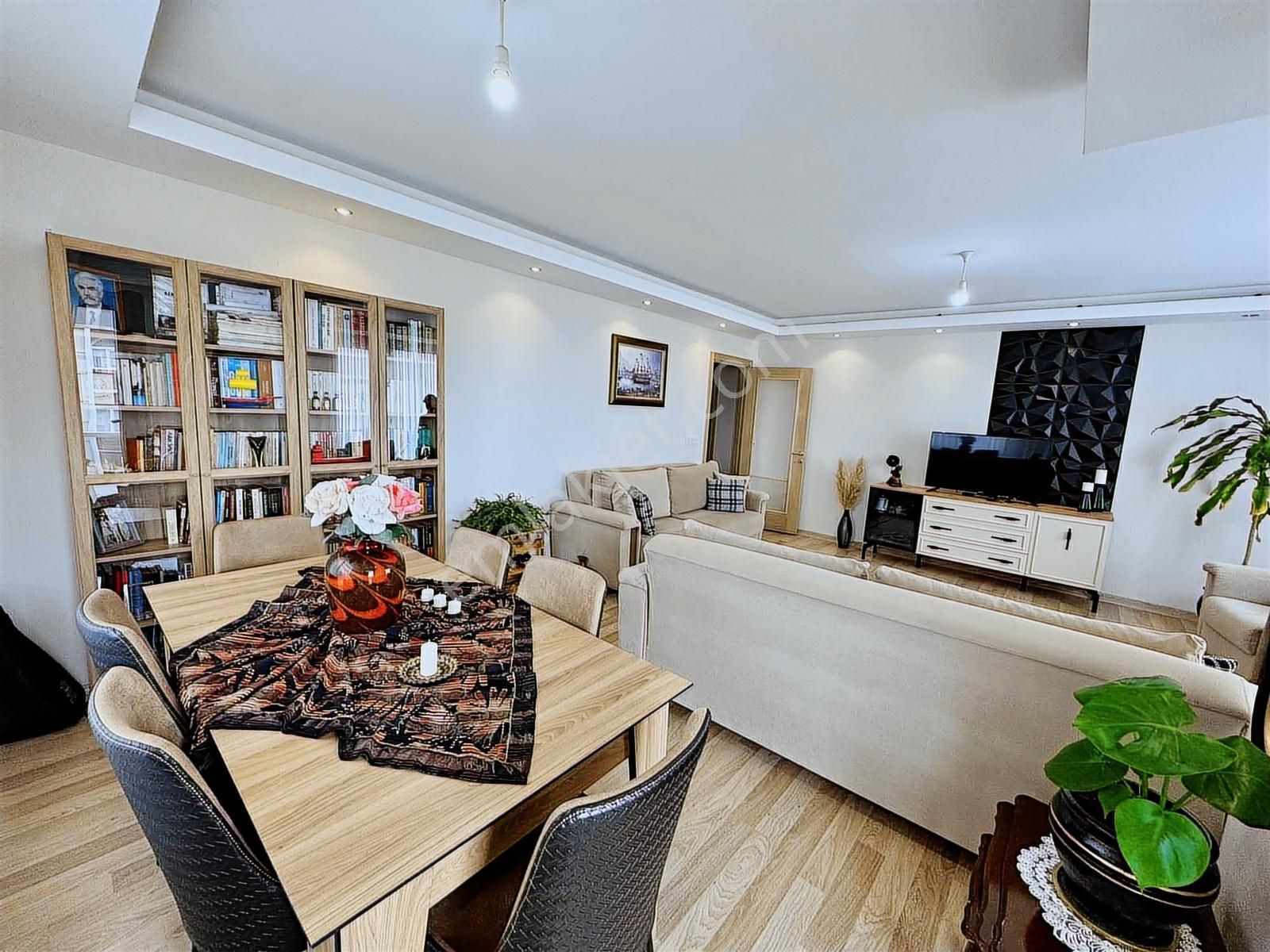 Büyükçekmece'de Site İçinde Deniz Manzaralı Ara Kat 3+1 Daire - Görsel 32