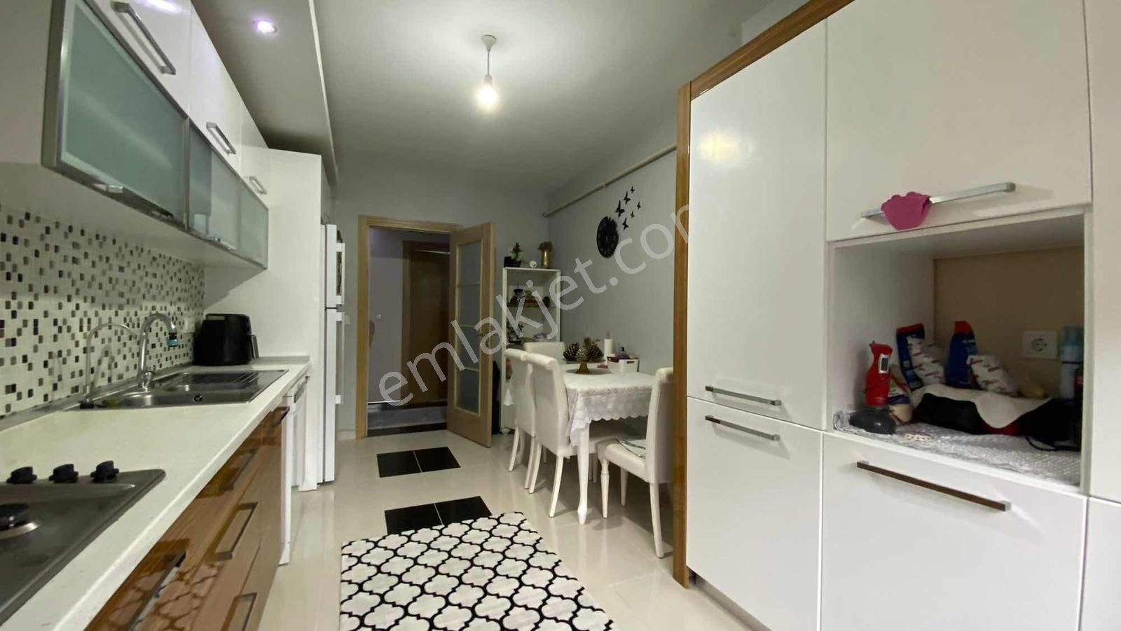 Büyükçekmece'de Site İçinde Deniz Manzaralı Ara Kat 3+1 Daire - Görsel 12