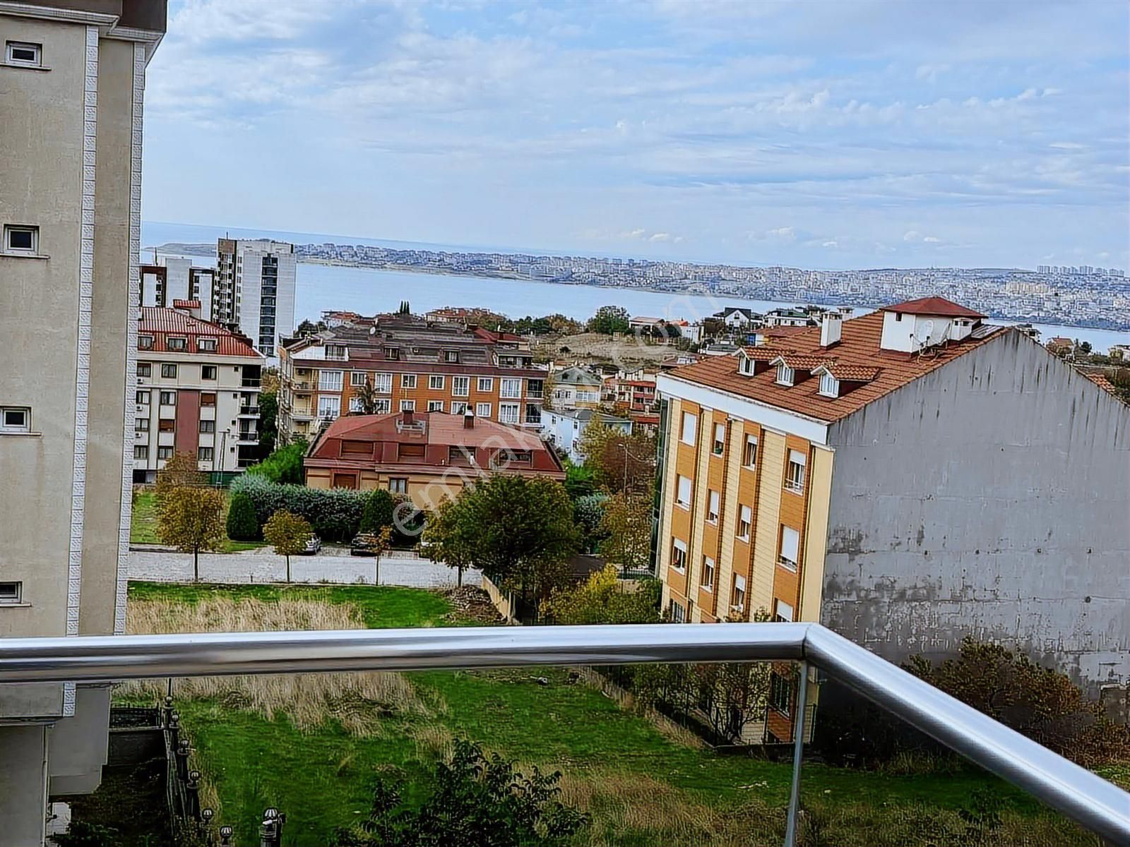 Büyükçekmece'de Site İçinde Deniz Manzaralı Ara Kat 3+1 Daire - Görsel 33