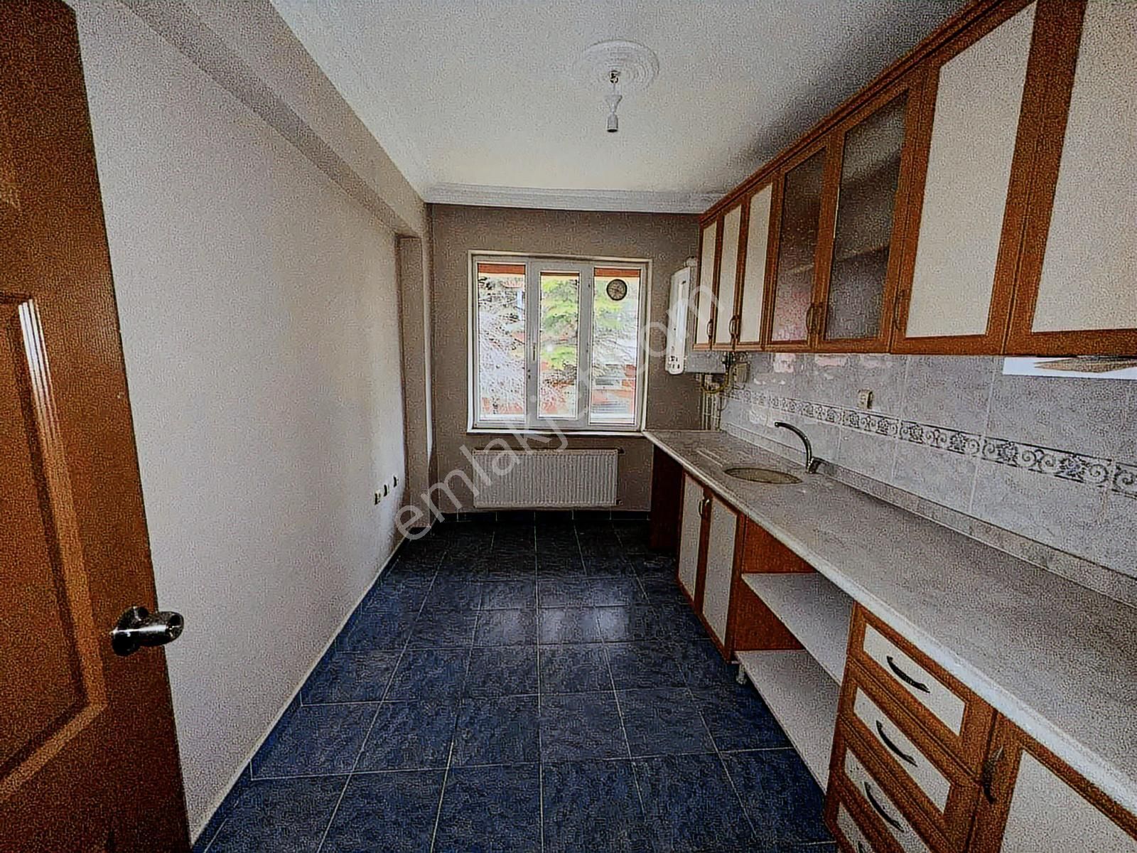 Yenibağlar Şimşek Sokak Üzeri Ebeveyn Banyolu Kiralık 2+1 Daire - Görsel 2