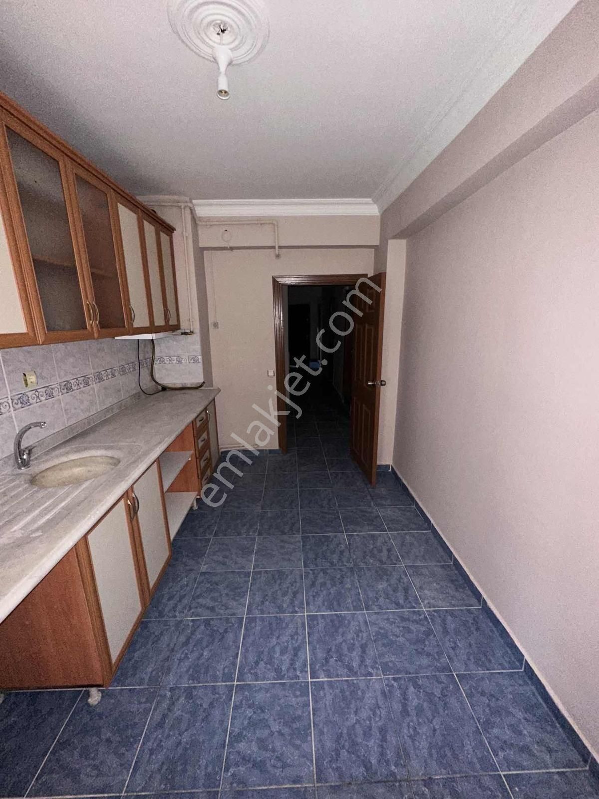 Yenibağlar Şimşek Sokak Üzeri Ebeveyn Banyolu Kiralık 2+1 Daire - Görsel 13