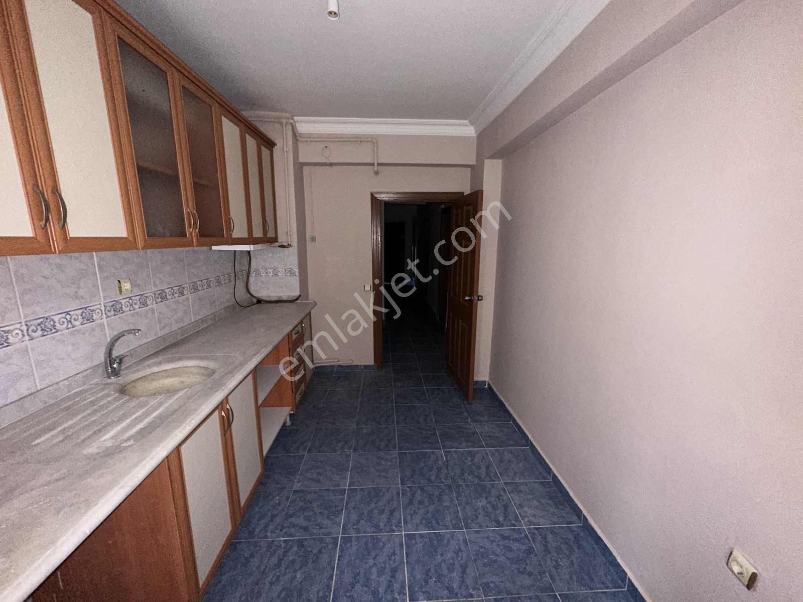 Yenibağlar Şimşek Sokak Üzeri Ebeveyn Banyolu Kiralık 2+1 Daire - Görsel 8