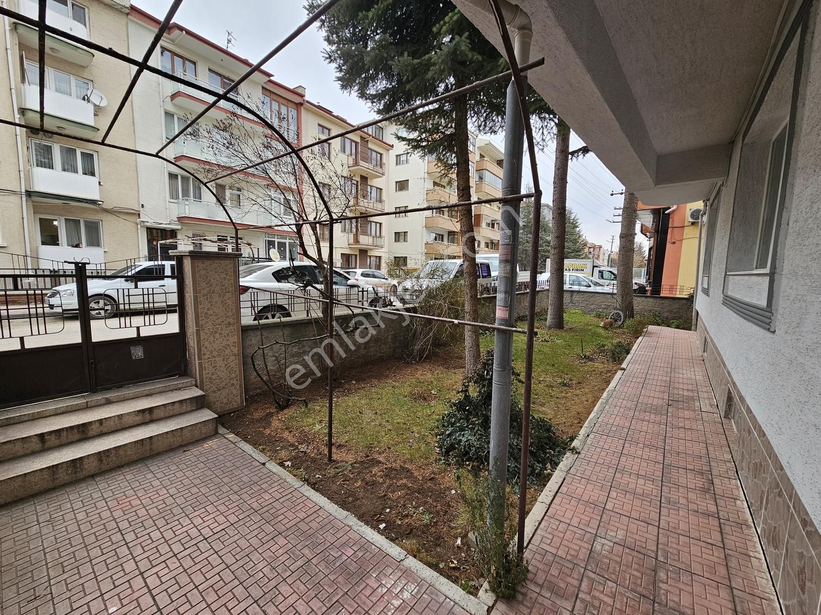 Vişnelik' Te Bahçeli, Ayrık Nizam Binada Kiralık 2+1 - Görsel 27