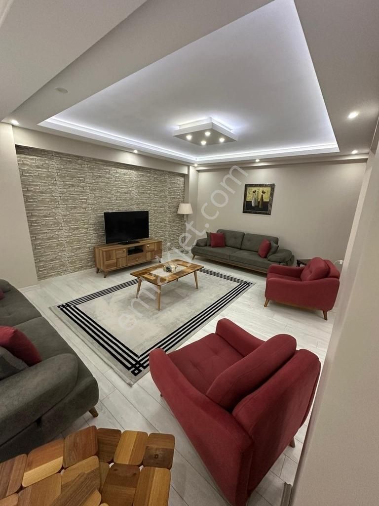 Süper Konumda Satılık 121m2 - 2+1, E5 Ve Metrobüse Yakın - Görsel 3