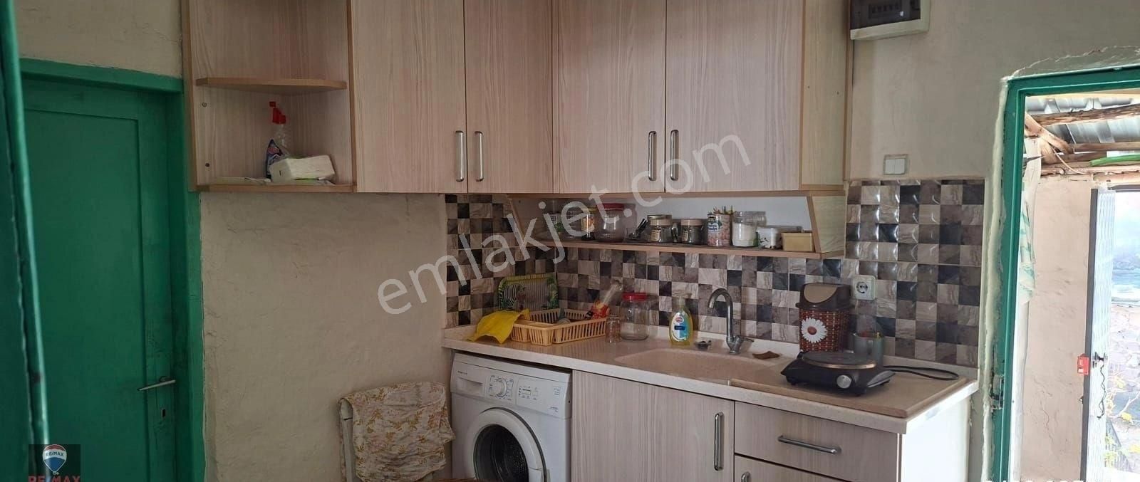 Çukurköy Köy İçi Satılık Taş Ev - Görsel 6