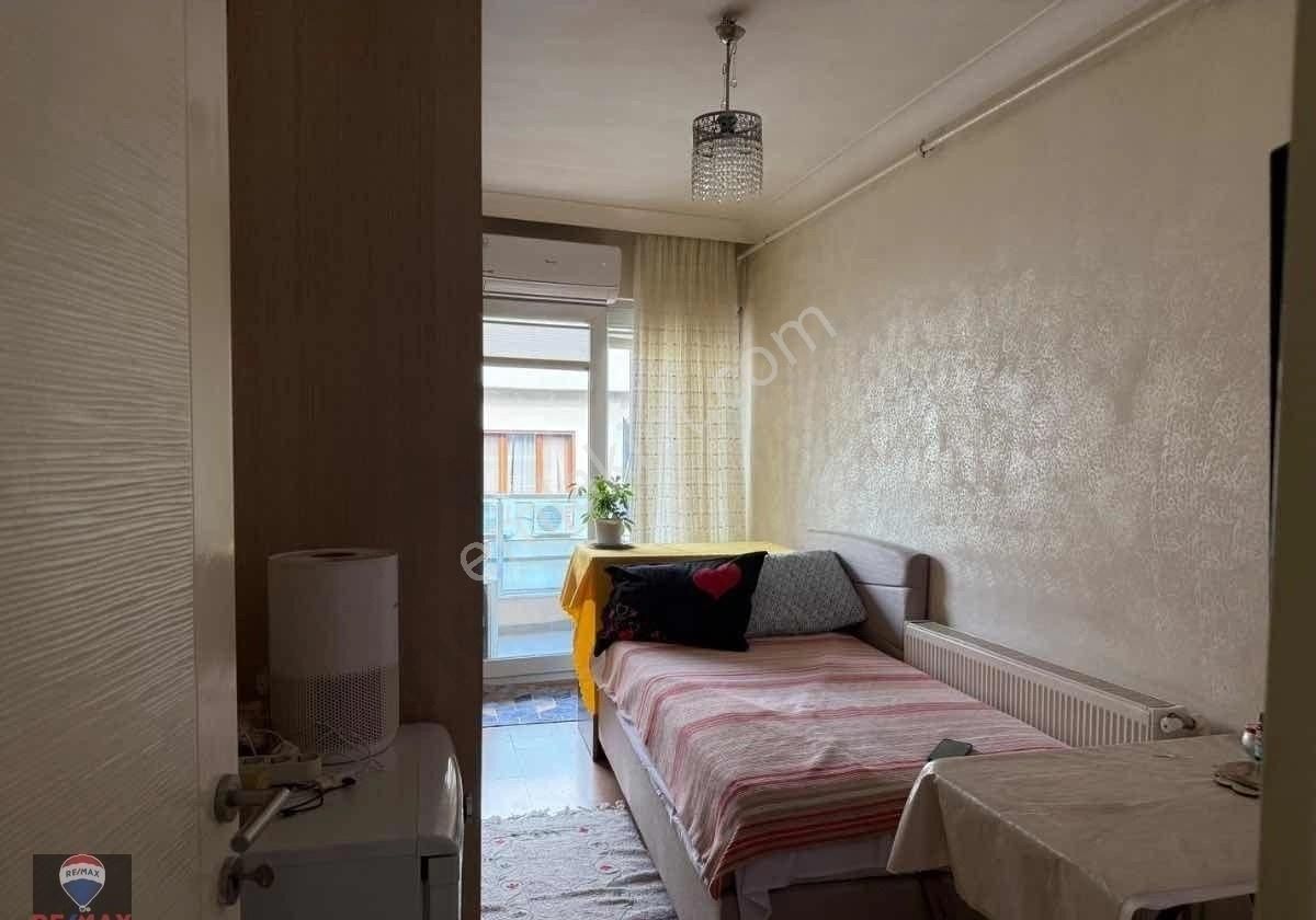 Şemıkler Ahmet Piriştina Kültür Merkezi Yakını 2+1 Satılık - Görsel 5