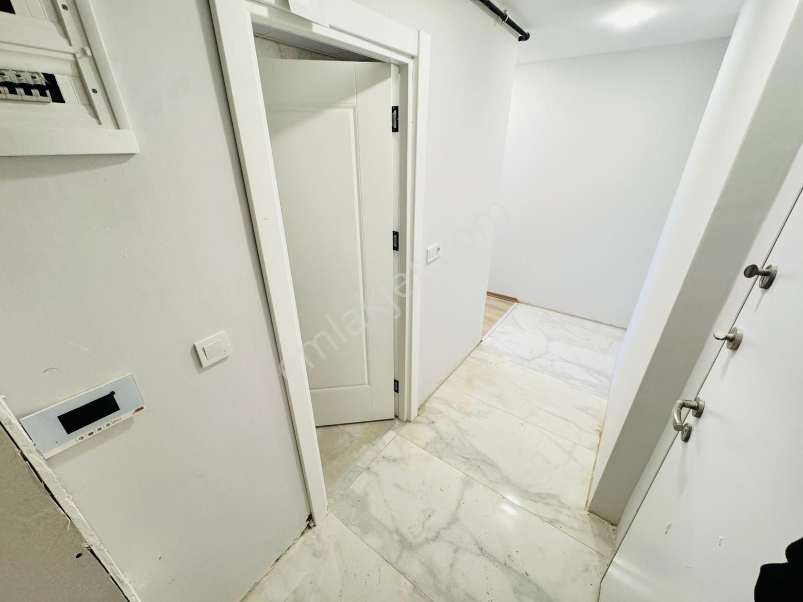 █ Konfor █ Altıntepe Kuğu'da Cadde Cepheli Sıfır Ara Kat 2+1 - Görsel 2