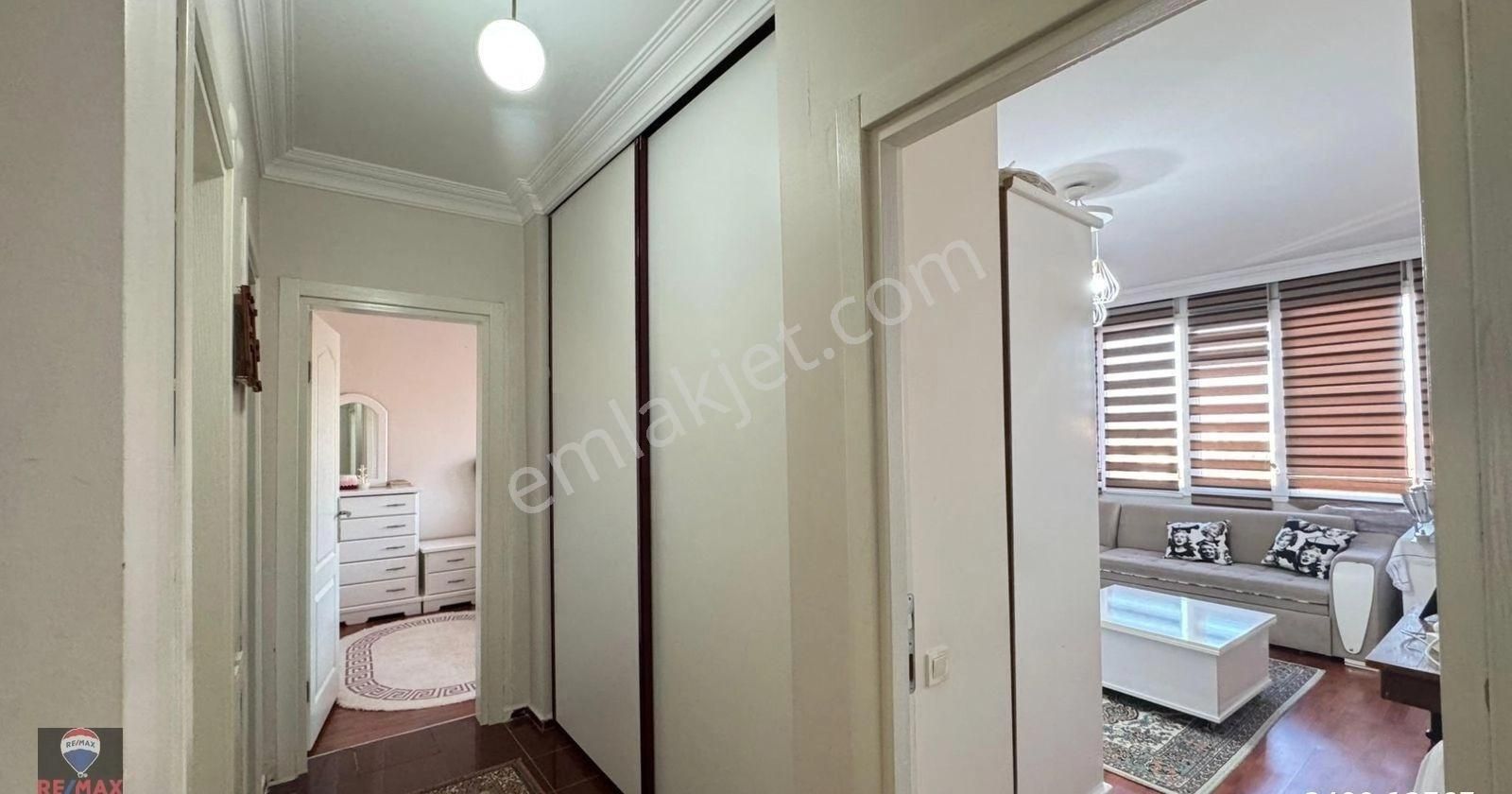 Gazıemır Emlakbank Konutları 2.etapta Eşyalı 3+1 Kıralık Daıre - Görsel 3