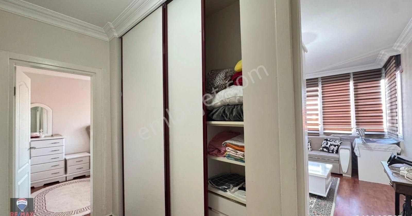 Gazıemır Emlakbank Konutları 2.etapta Eşyalı 3+1 Kıralık Daıre - Görsel 2