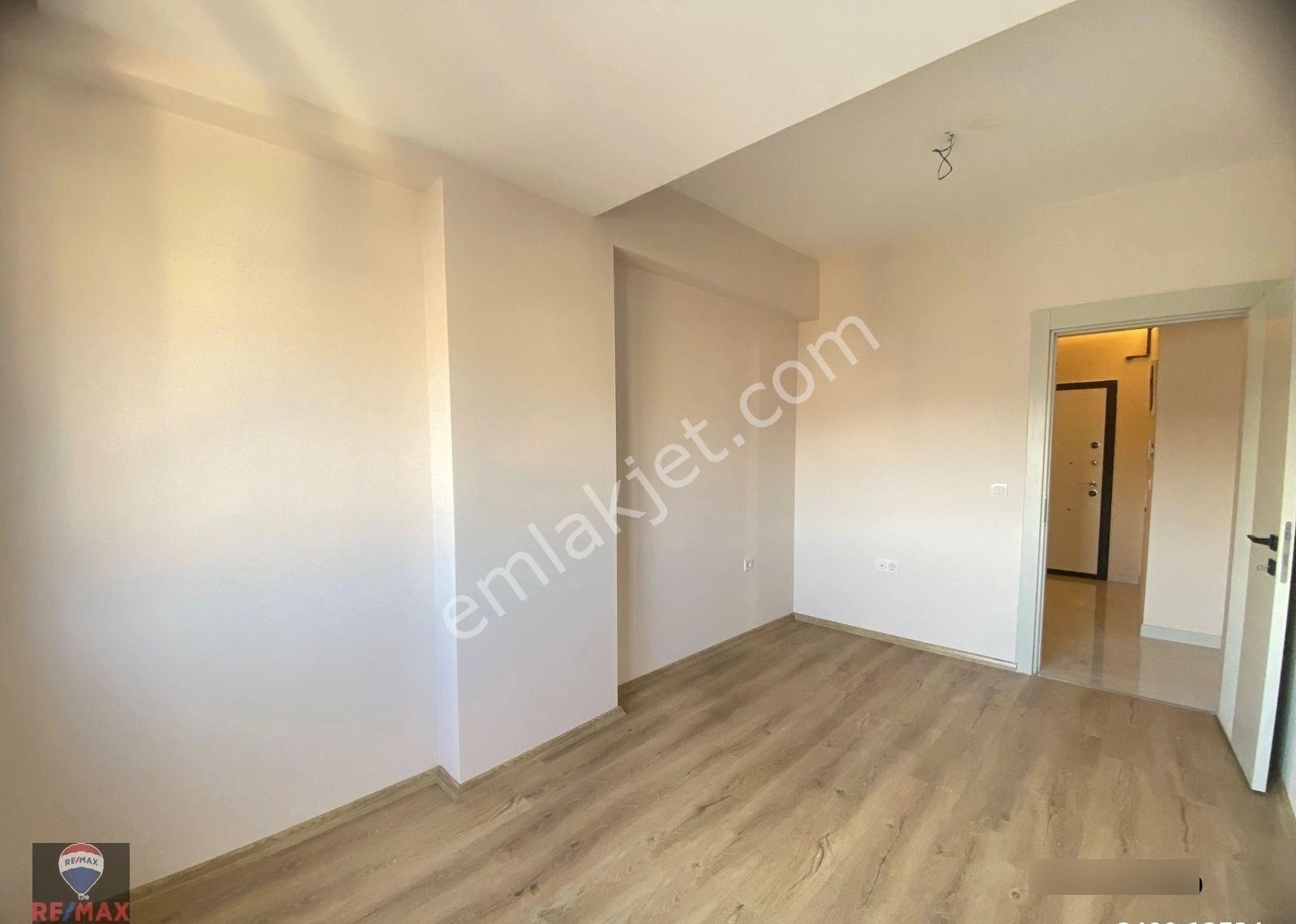 İzmir Bayraklı Ankara Caddesinde Sıfır Kiralık 3+1 - Görsel 22