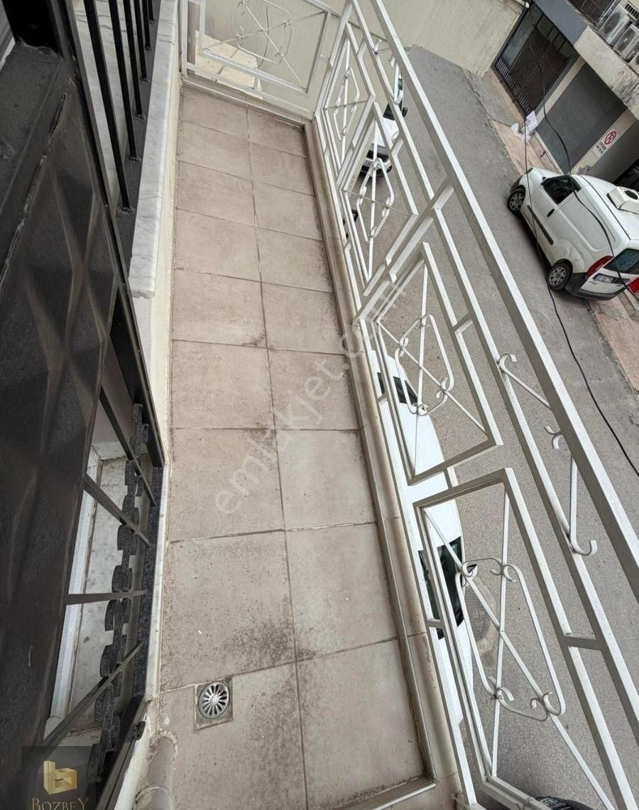 Buca Fırat Mah. 2+1 95 M2 Kapalı Mutfak Doğalgazlı Kiralık Daire - Görsel 2