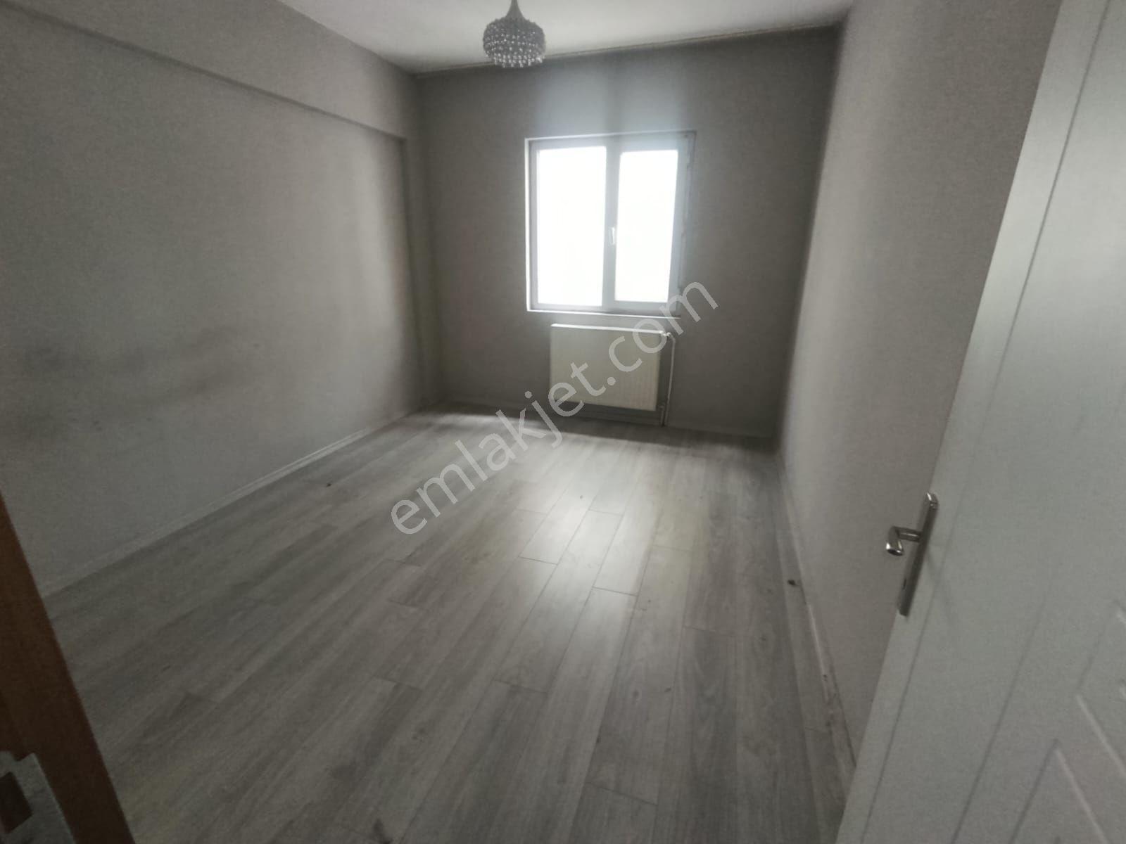 Murat Türkmen'den Topçu_mah. Kiralık Ön_cepheli 1.ara_katta_3+1 - Görsel 11