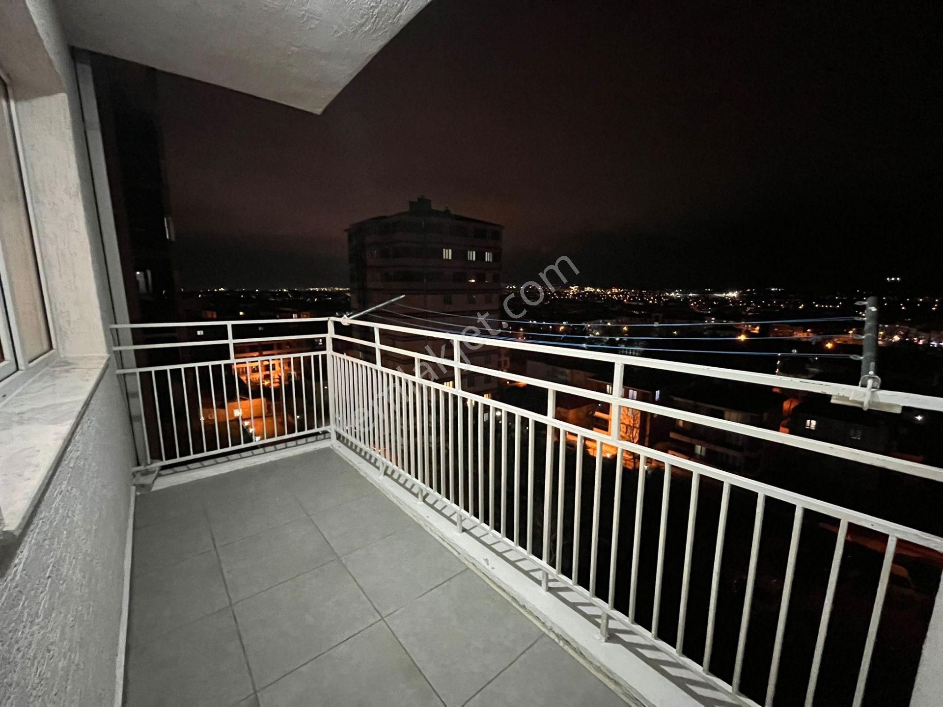 T.kartal'dan Çamlıca Mh Tombakzade Cd Yakını Şehir Manzaralı 3+1 - Görsel 19