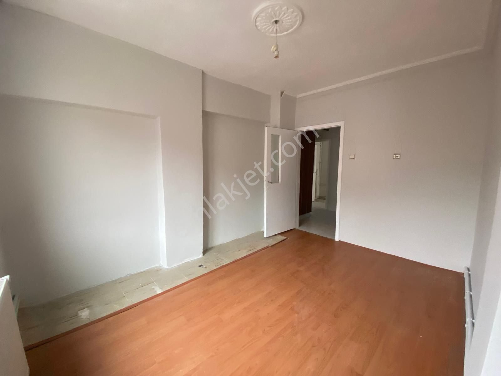 Koza Emlak'tan İstasyon Mahalesinde Ara Katta 3+1 Ön Cephe Çift Balkonlu Uygun Fiyata Satılık Daire - Görsel 29