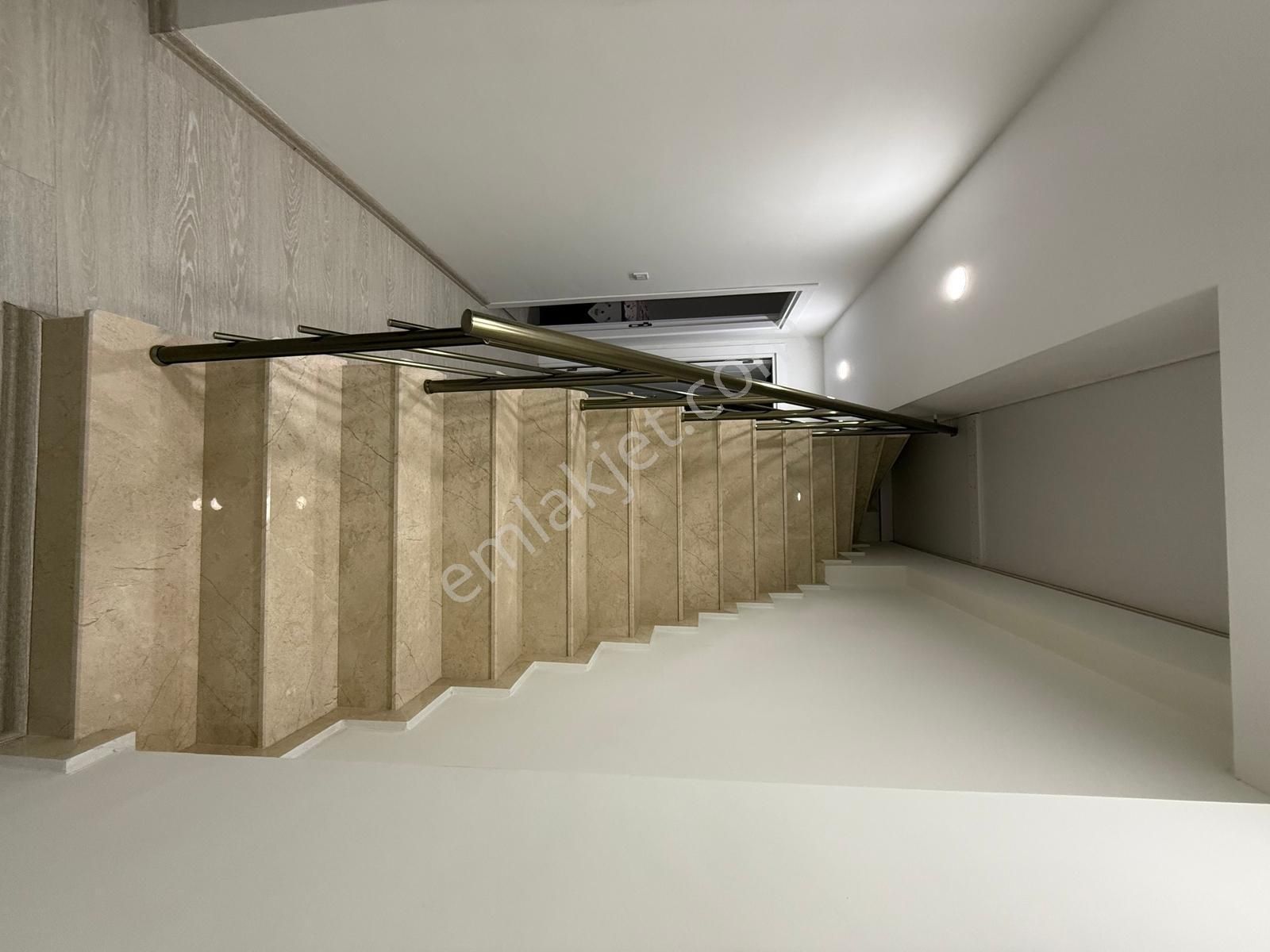 Maltepe Girne Mah.de Site De 'yüksek Tavanlı' 3+2 Satılık Dublex - Görsel 30