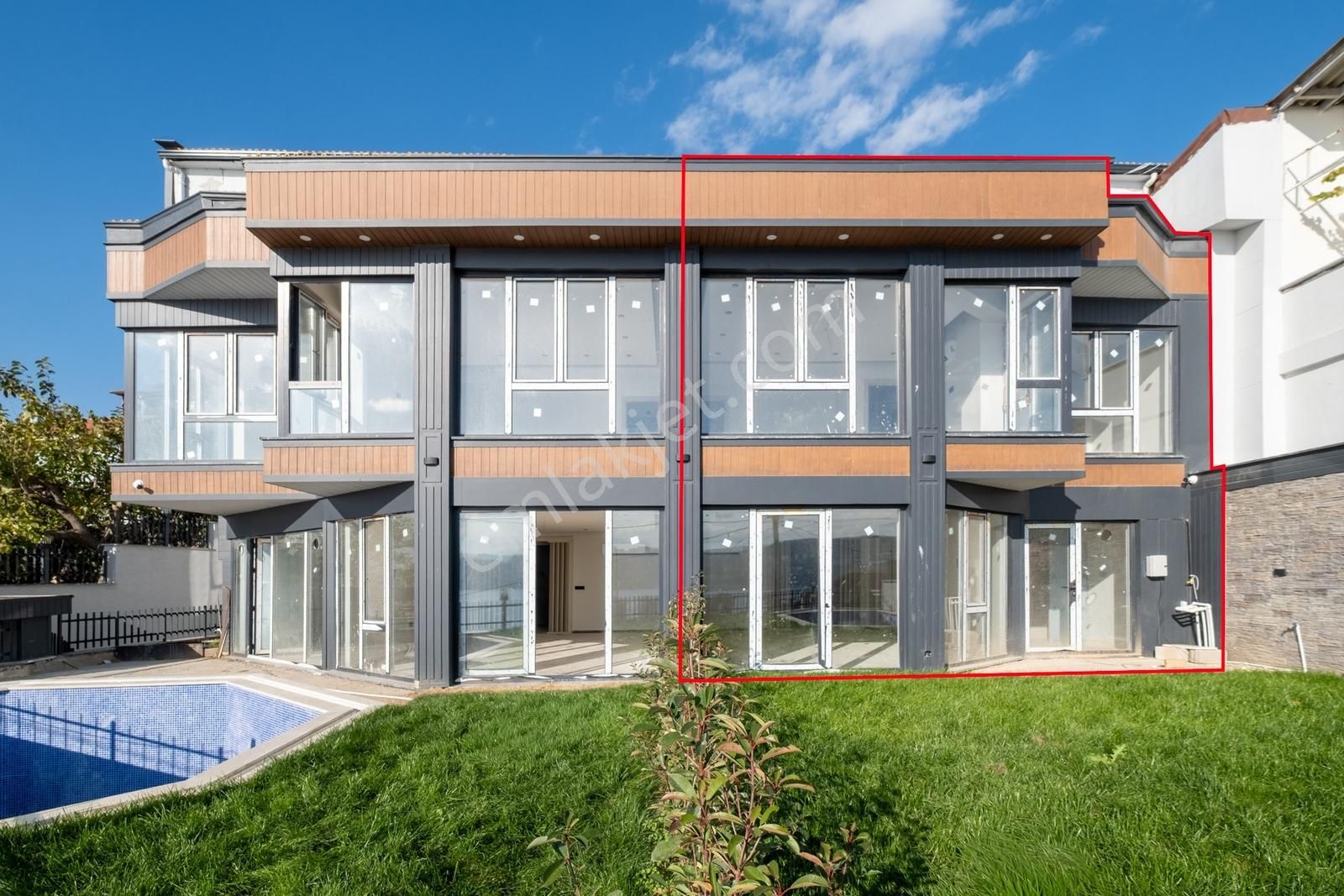 Gemlik Manastırda Özel Yapım 4+1 Müstakil Havuzlu İkiz Villa