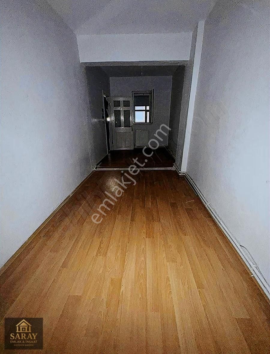 Saray Emlaktan Merkezde Satılık 2-1 100 M2 Ara Kat Daire - Görsel 3
