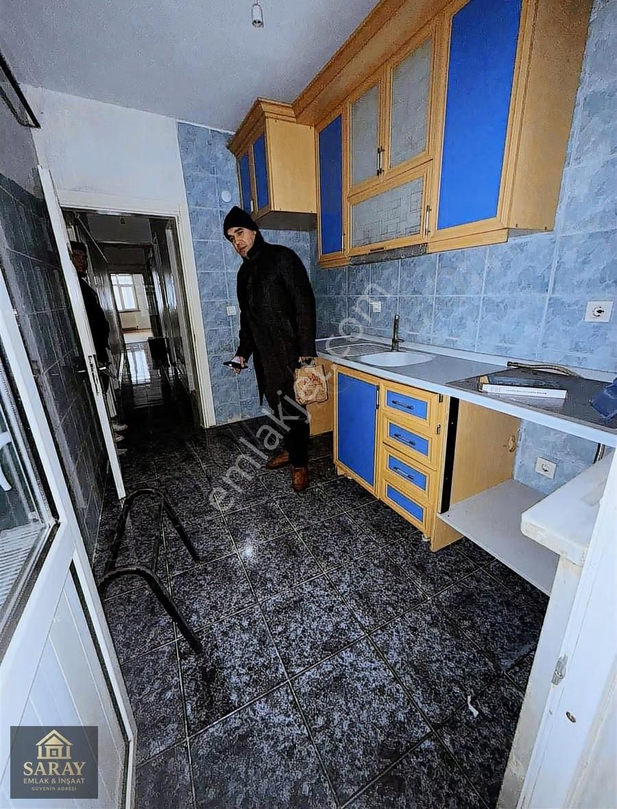 Saray Emlaktan Merkezde Satılık 2-1 100 M2 Ara Kat Daire - Görsel 6