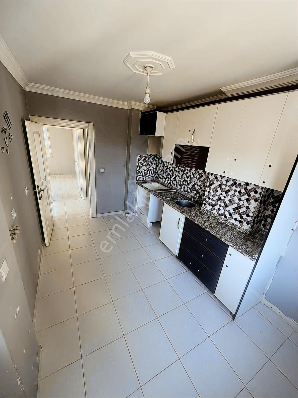 Varsak Karşıyaka Ara Kat Her Şey Ayrı Cam Balkonlu Kiralık 2+1 - Görsel 6