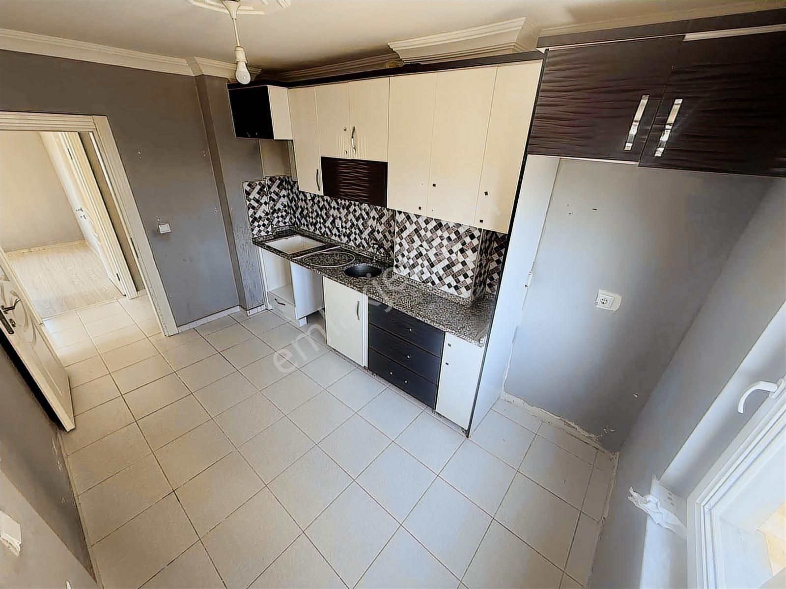 Varsak Karşıyaka Ara Kat Her Şey Ayrı Cam Balkonlu Kiralık 2+1 - Görsel 5