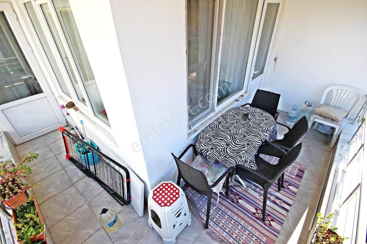 Akçay'da Aygülden Yüksek Kredili Masrafsız Ön Cephe Ayrı Mutfak Geniş Çift Balkonlu Fırsat 1+1 Daire - Görsel 8