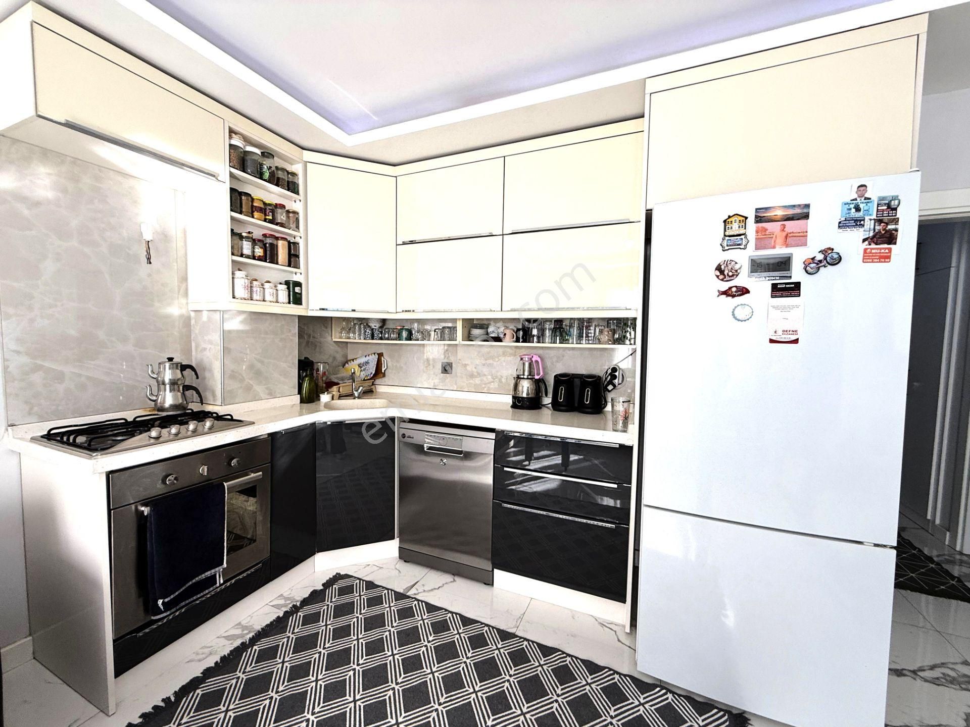 𝄞melodi'den Akçay Merkez'de Kendisine Ait Bahçeli Cam Balkonlu 1+1 Ultralux Daire