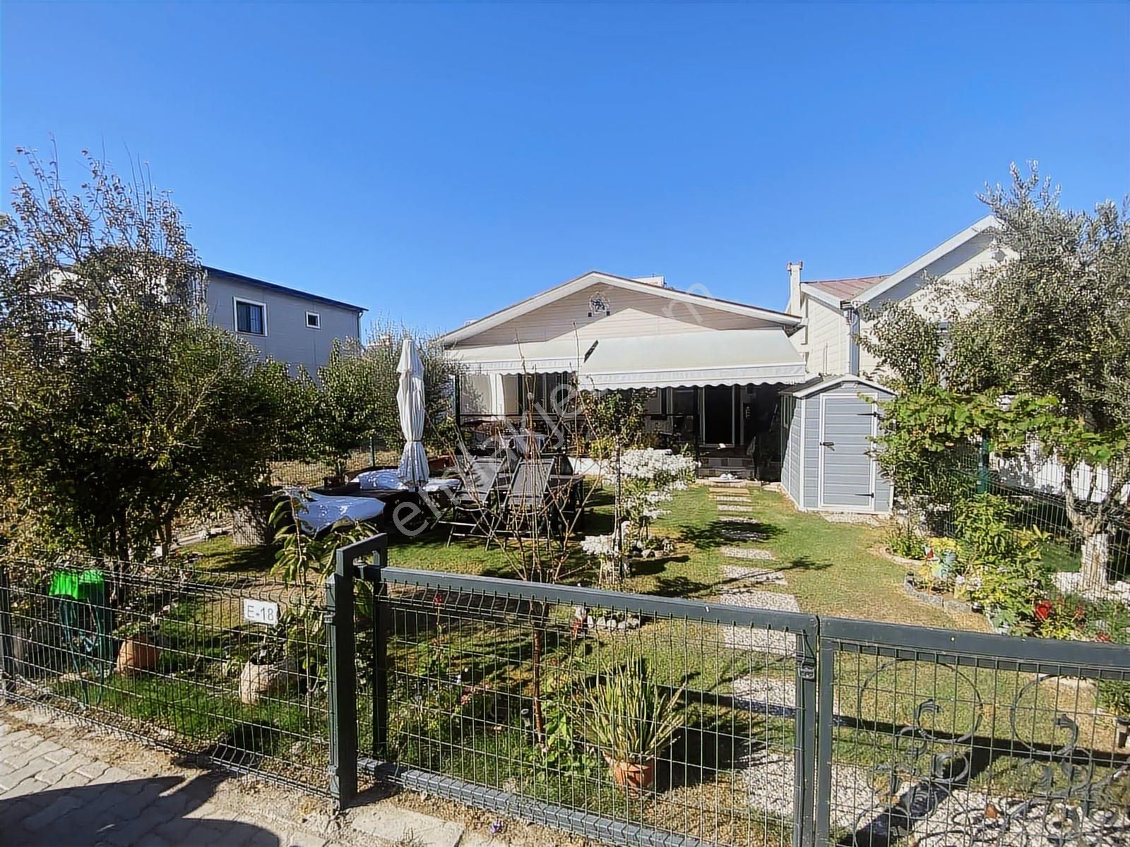 Sığacık Kale İçine Yürüme Mesafesinde Bahçeli 2+1 - Görsel 6