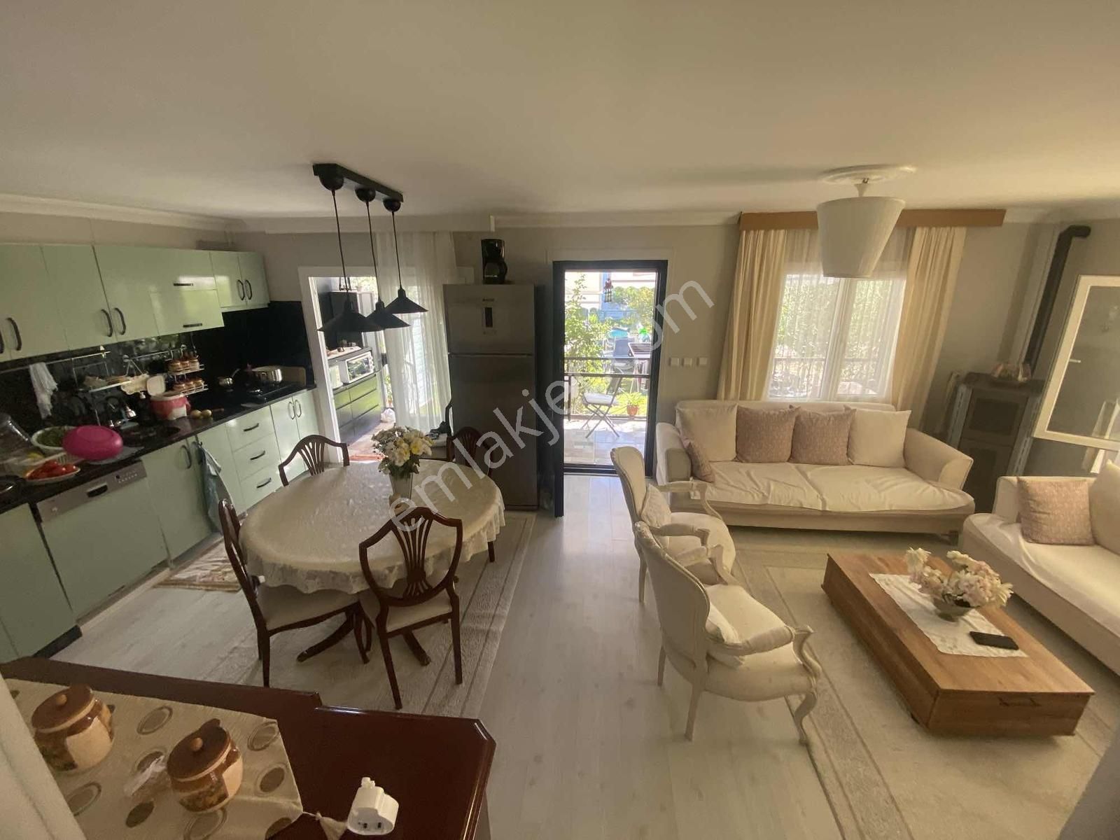 Sığacık Kale İçine Yürüme Mesafesinde Bahçeli 2+1 - Görsel 15