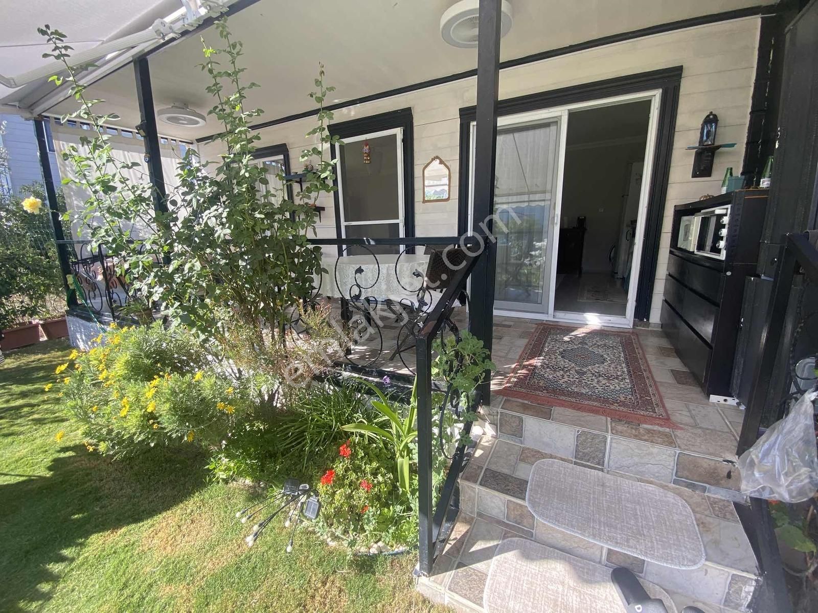 Sığacık Kale İçine Yürüme Mesafesinde Bahçeli 2+1 - Görsel 14