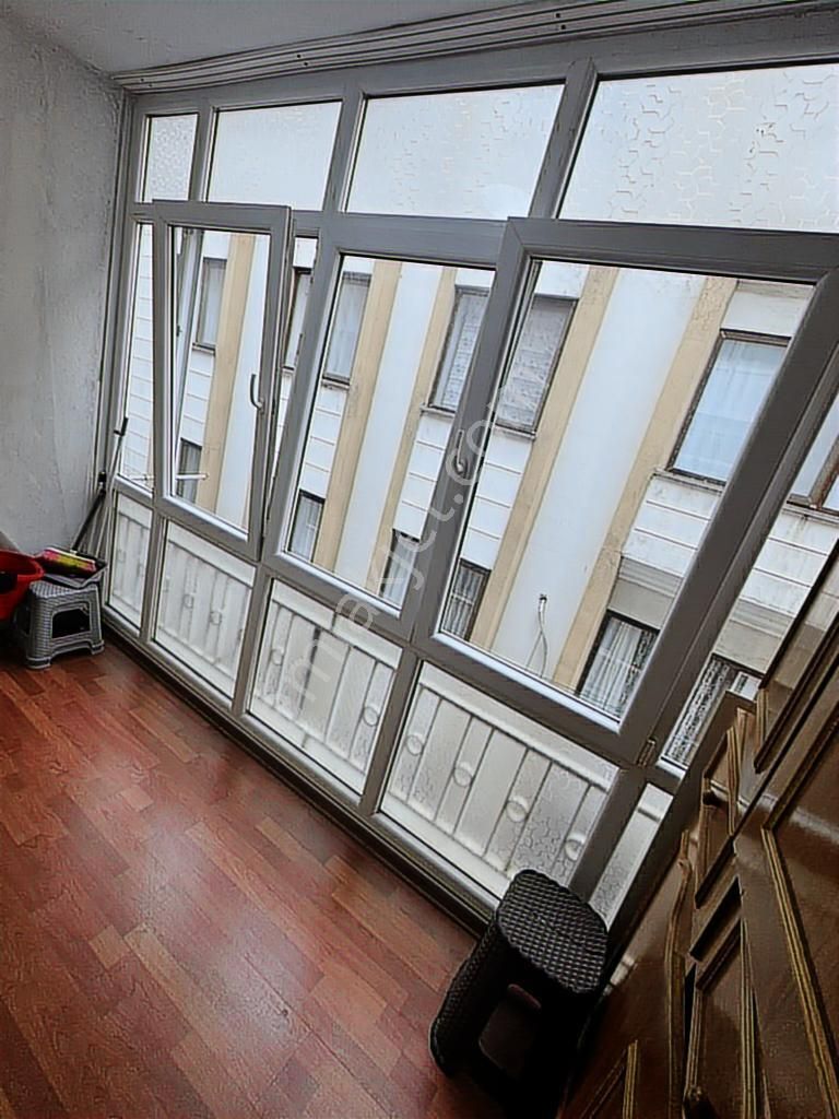 Marmaraya Komşu, Cadde Üstü, Asansörlü, Kiracılı, Ara Kat 2+1 - Görsel 4