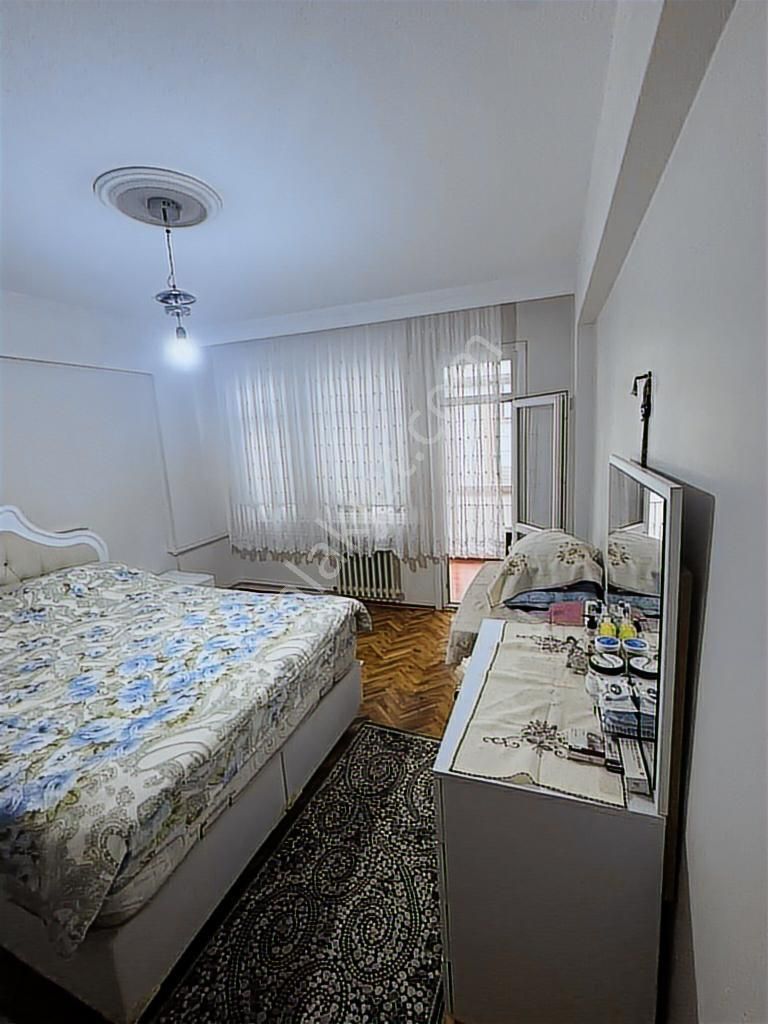 Marmaraya Komşu, Cadde Üstü, Asansörlü, Kiracılı, Ara Kat 2+1 - Görsel 14