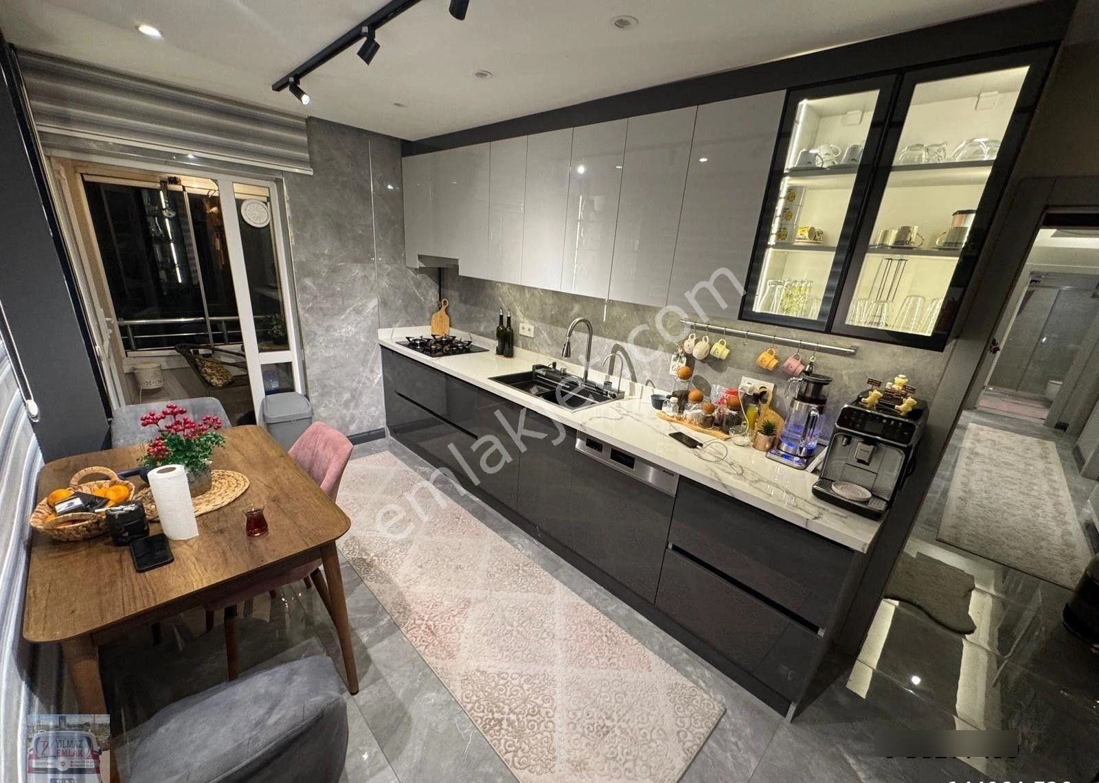 Cadde Üzerinde Asansörlü 3+1 Geniş M2'li Full+full 7 Yllık Daire - Görsel 27