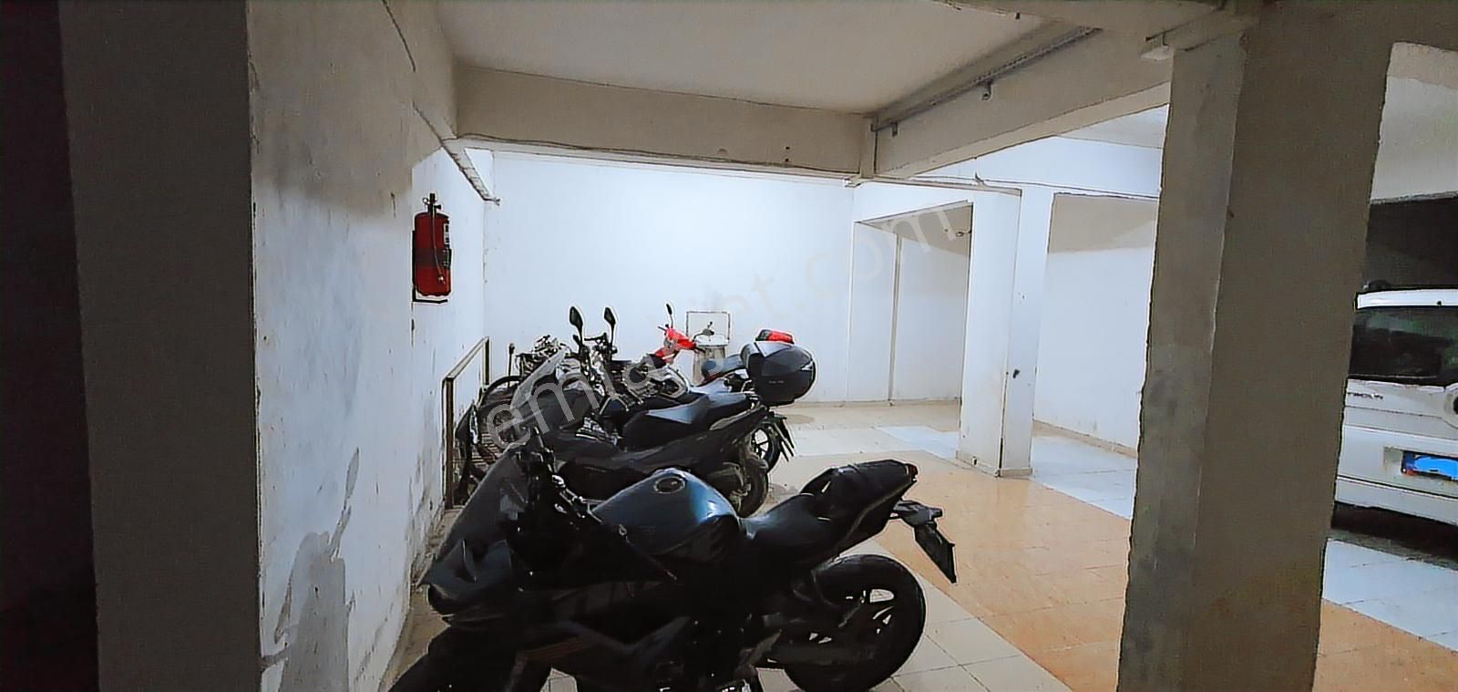 Bahçelievler Mah. Caddeye Yakın Kiralık 3+1 Balkonlu, Ara Kat - Görsel 26