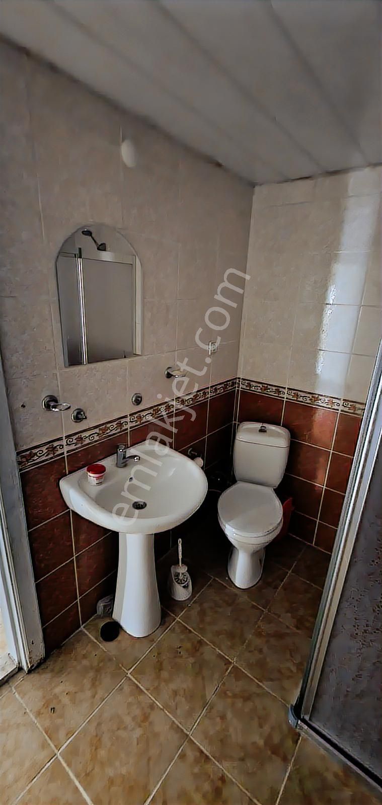 Bahçelievler Mah. Caddeye Yakın Kiralık 3+1 Balkonlu, Ara Kat - Görsel 10
