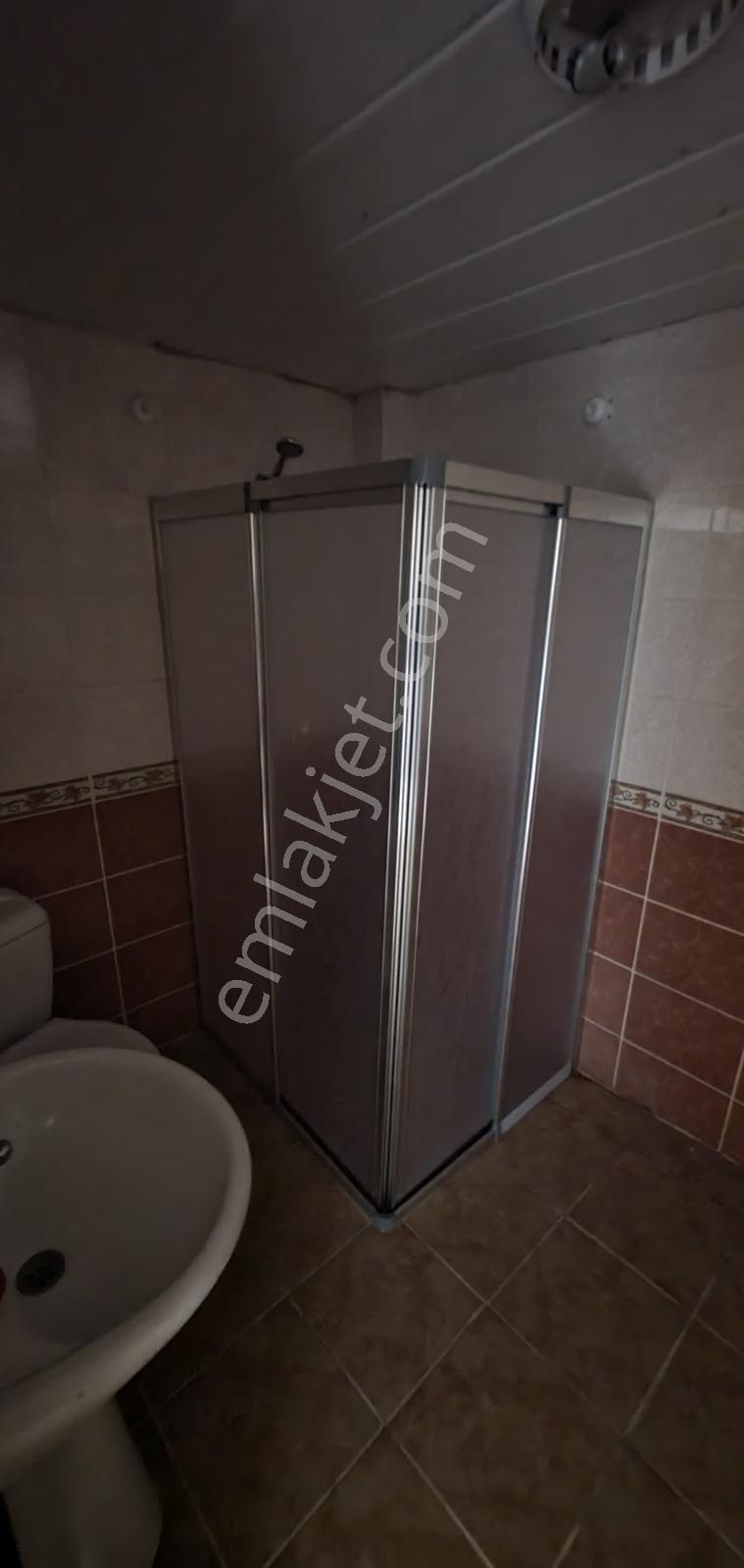 Bahçelievler Mah. Caddeye Yakın Kiralık 3+1 Balkonlu, Ara Kat - Görsel 9