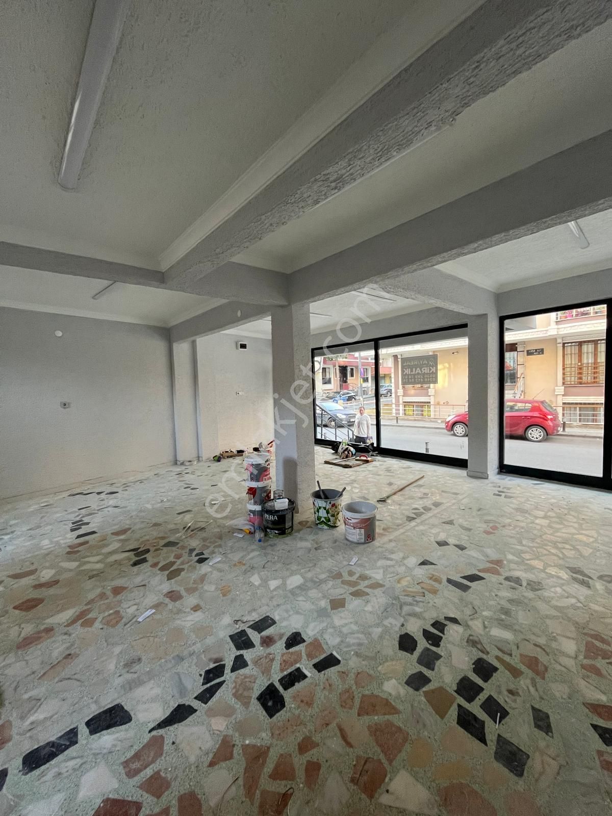 Ay Real'den Cumhuriyet Mahallesinde Durak Önünde 42 M2 Kiralık Dükkan İşyeri Ofis - Görsel 9