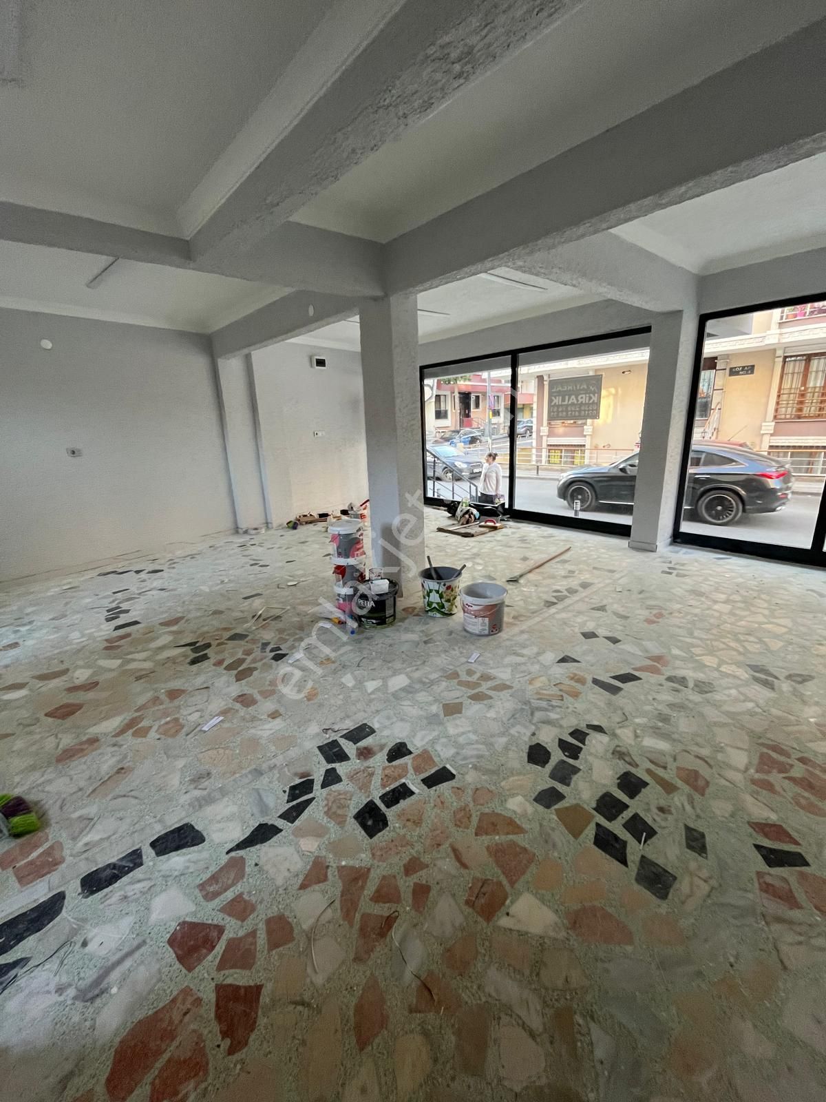 Ay Real'den Cumhuriyet Mahallesinde Durak Önünde 42 M2 Kiralık Dükkan İşyeri Ofis - Görsel 13