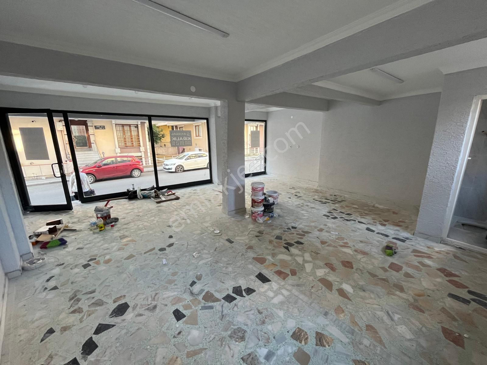 Ay Real'den Cumhuriyet Mahallesinde Durak Önünde 42 M2 Kiralık Dükkan İşyeri Ofis - Görsel 17
