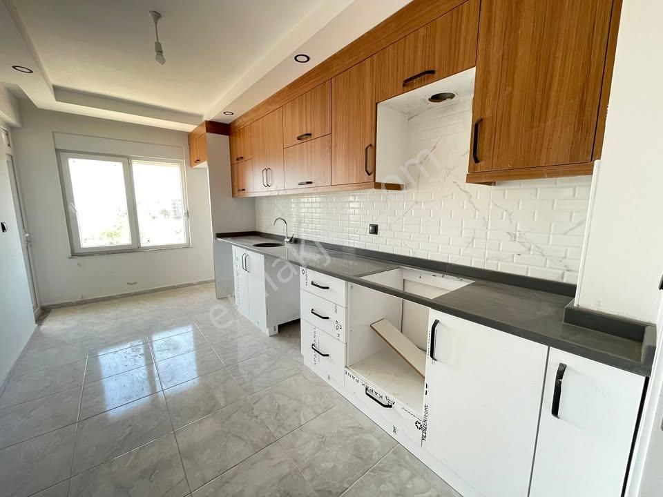 Metrobüse Yakın Haftasonuna Özel Fırsat Dairemiz