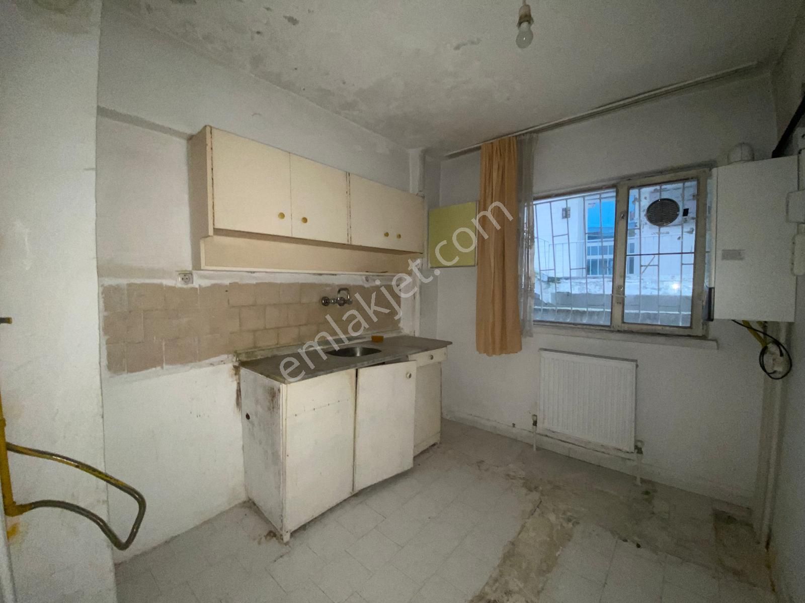 !!! Bu Fiyata Daire Kalmadı !!! Koza Emlak'tan Mareşal Çakmak Mahalesinde 2+1 Bağımsız Daireee