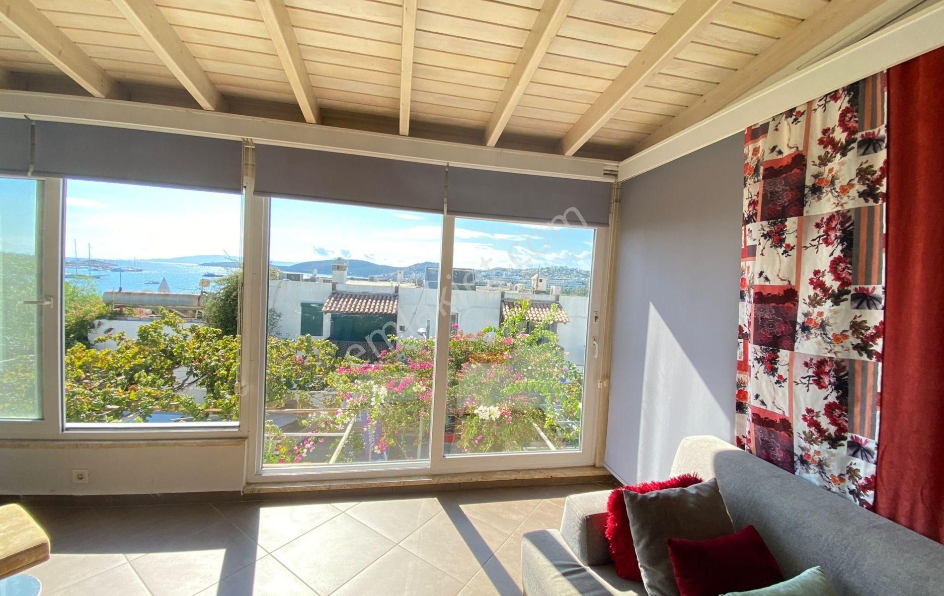 Bodrum Yazlık Kiralık Eşyalı 2+1 Daire Denize 50 Mt.