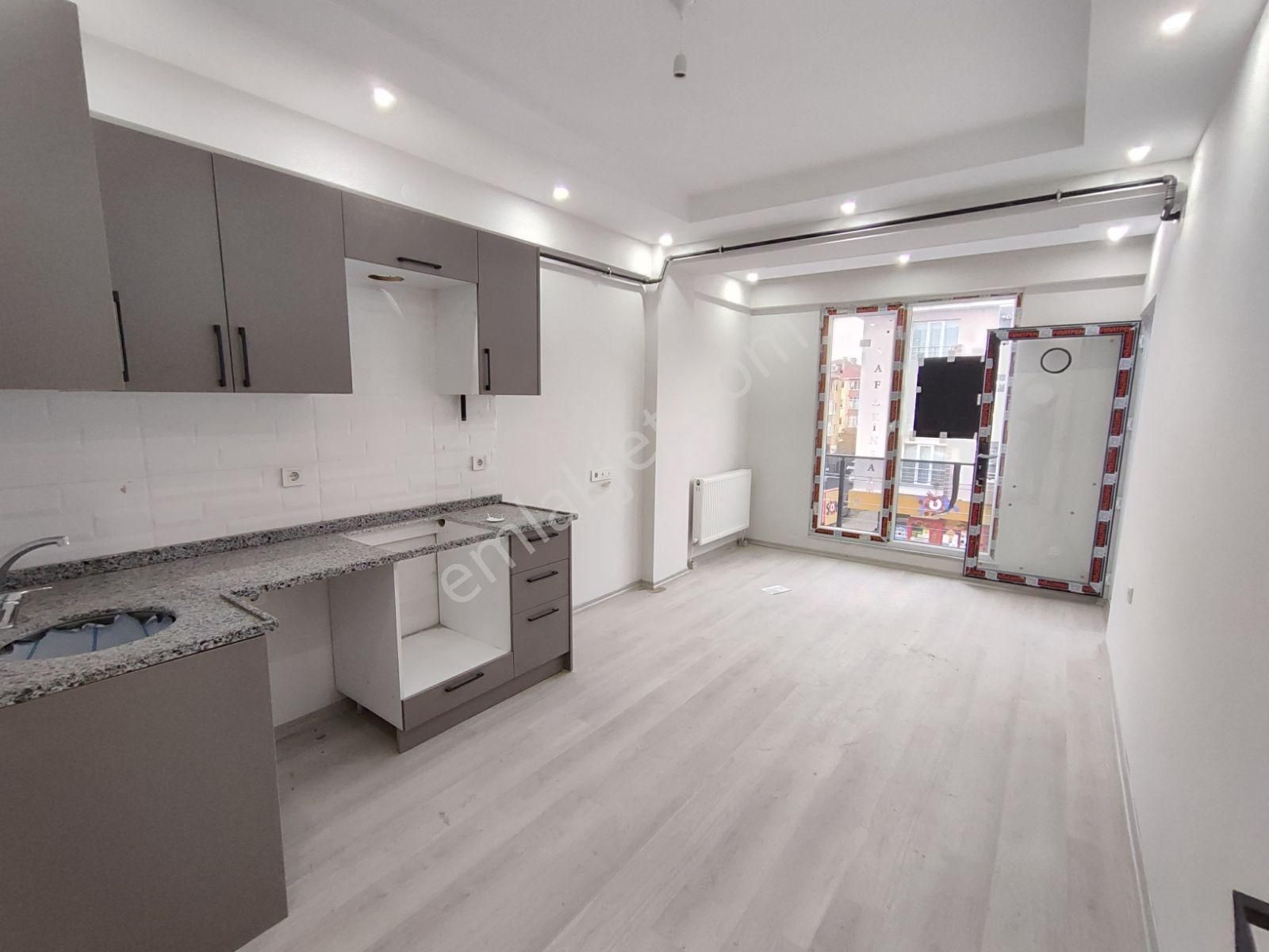 Sınırsız Kredi Cumhuriyet Parkı Dibinde Arakat Koridorlu Lüks1+1