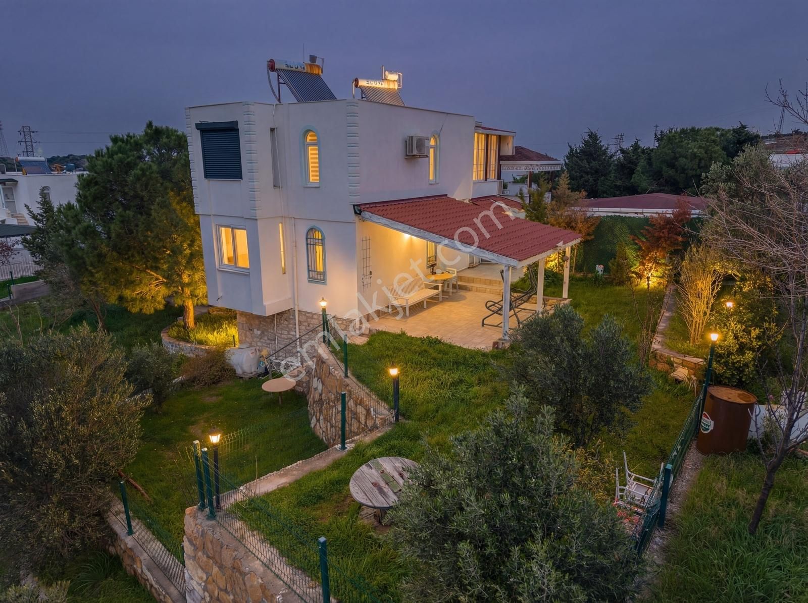 Foça Fotaş Tatil Köyü'nde Bahçeli Satılık 1+1 Daire - Görsel 10